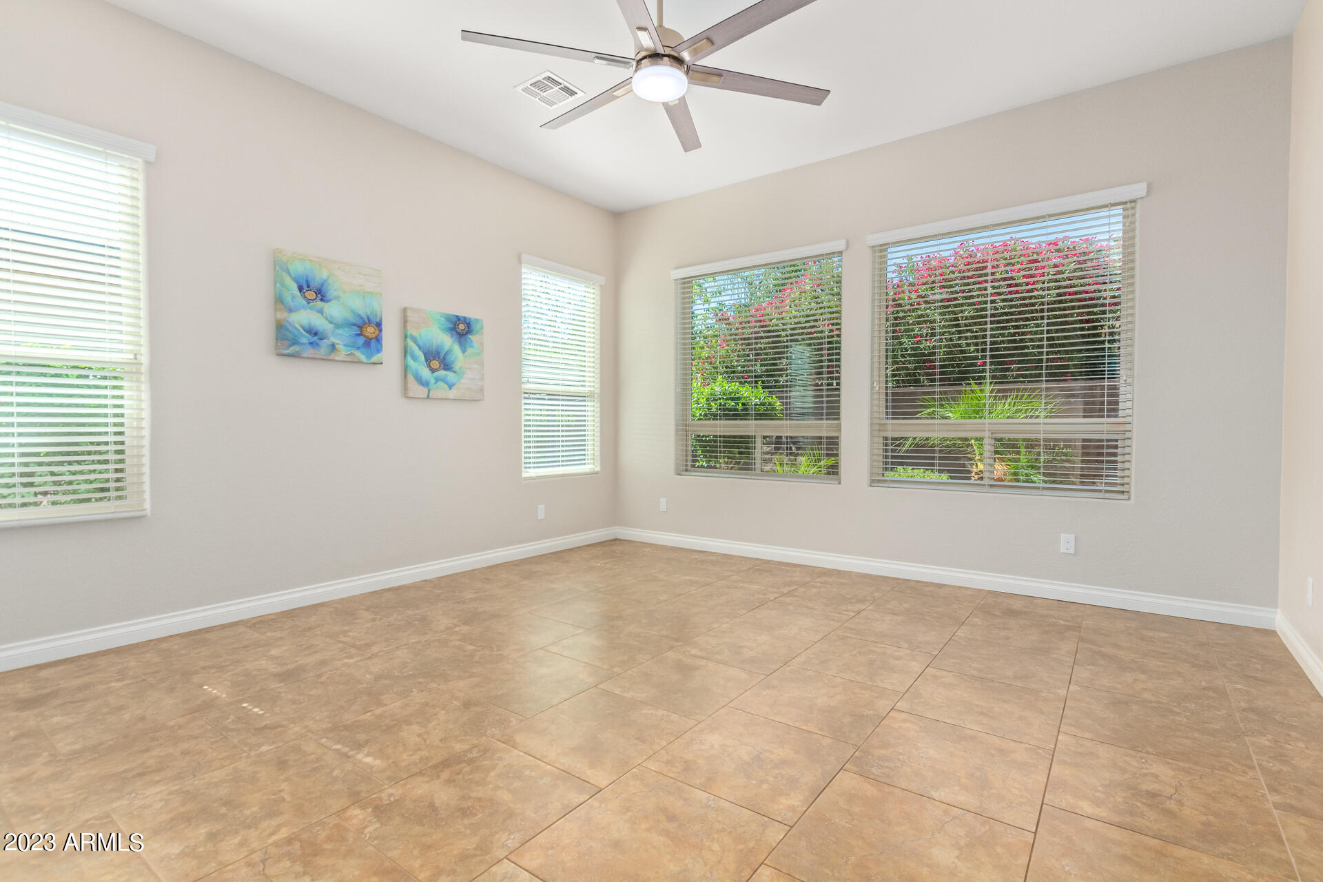 1548 E COPPER HOLLOW --