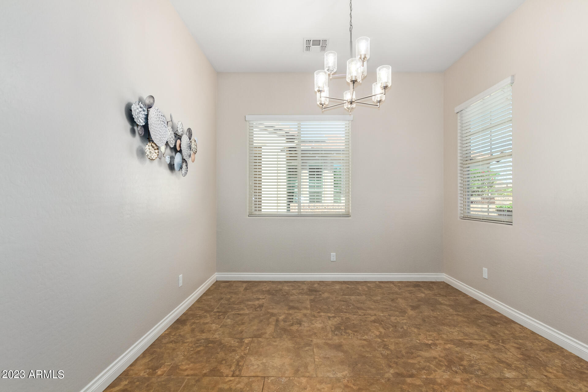 1548 E COPPER HOLLOW --