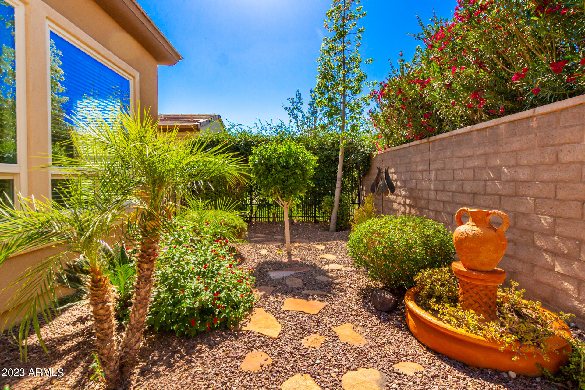 1548 E COPPER HOLLOW --