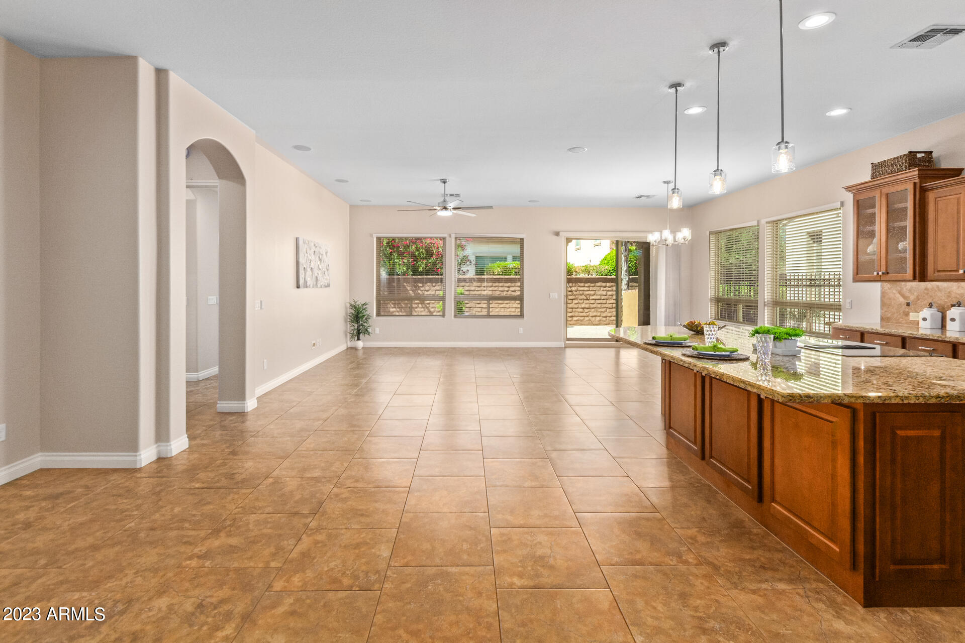 1548 E COPPER HOLLOW --