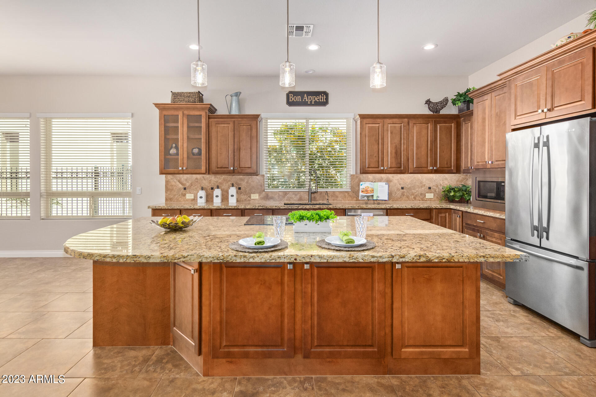 1548 E COPPER HOLLOW --