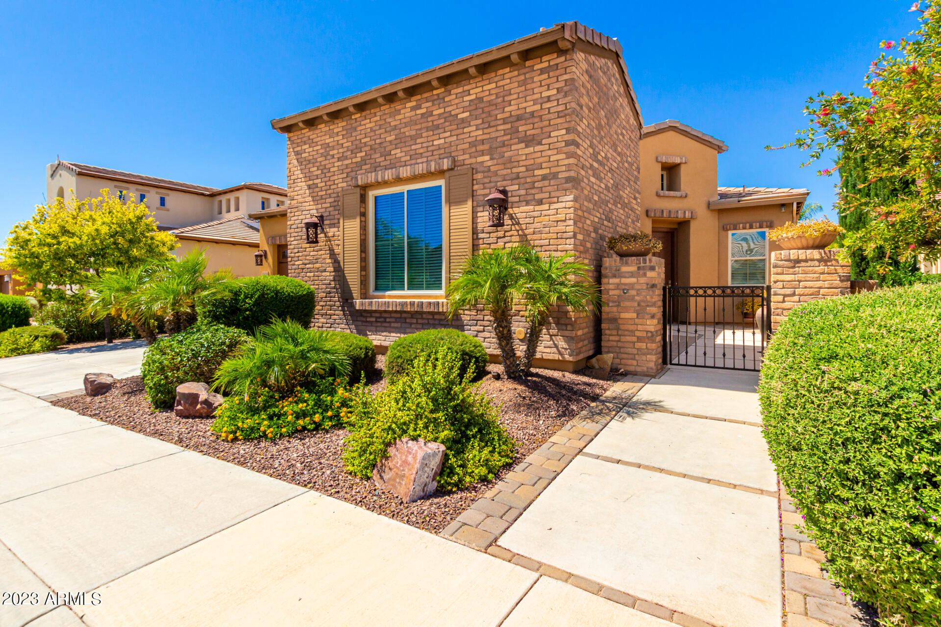 1548 E COPPER HOLLOW --