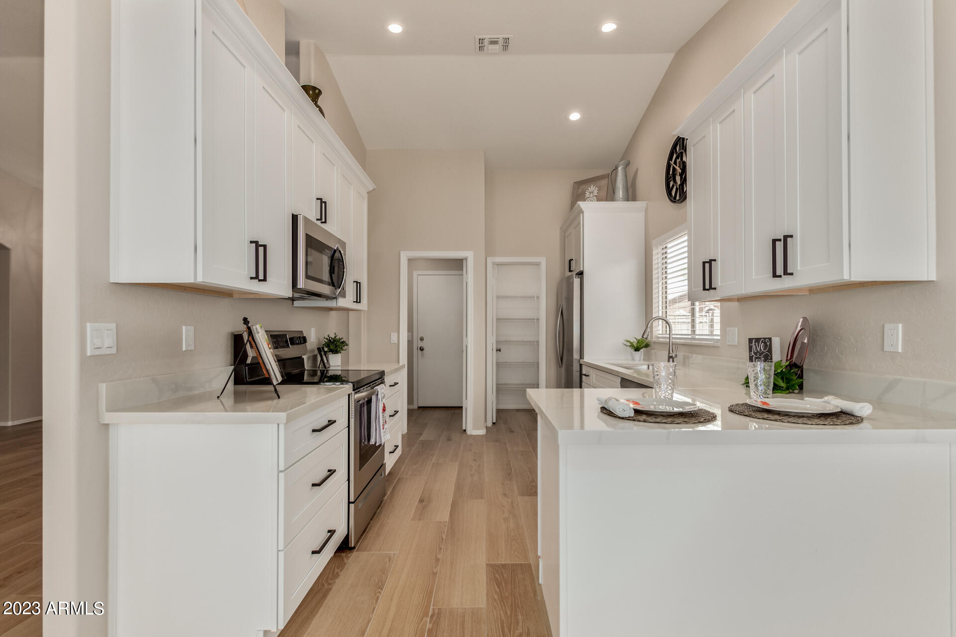 664 N OVERLAND --