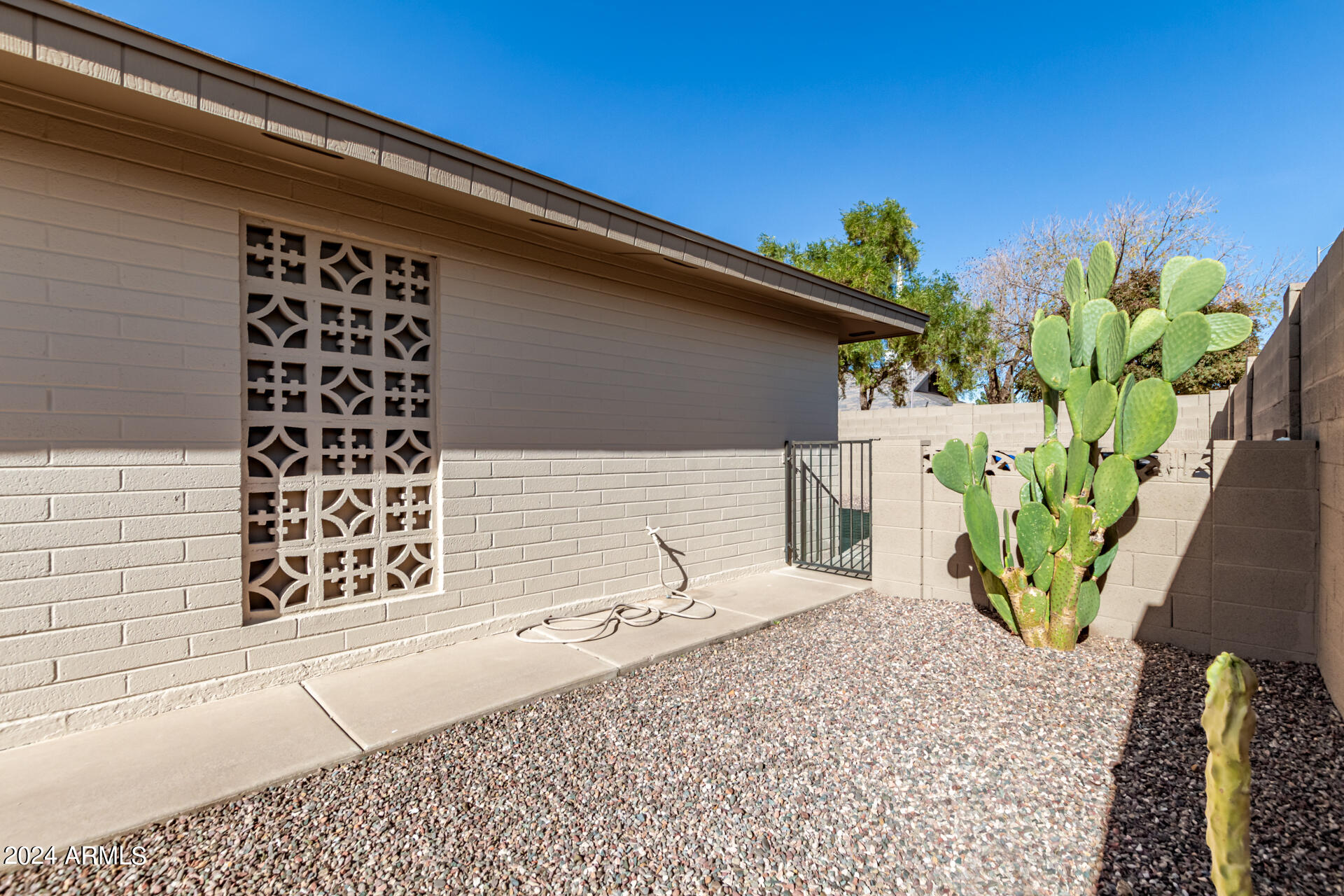 4364 E CARMEL Circle