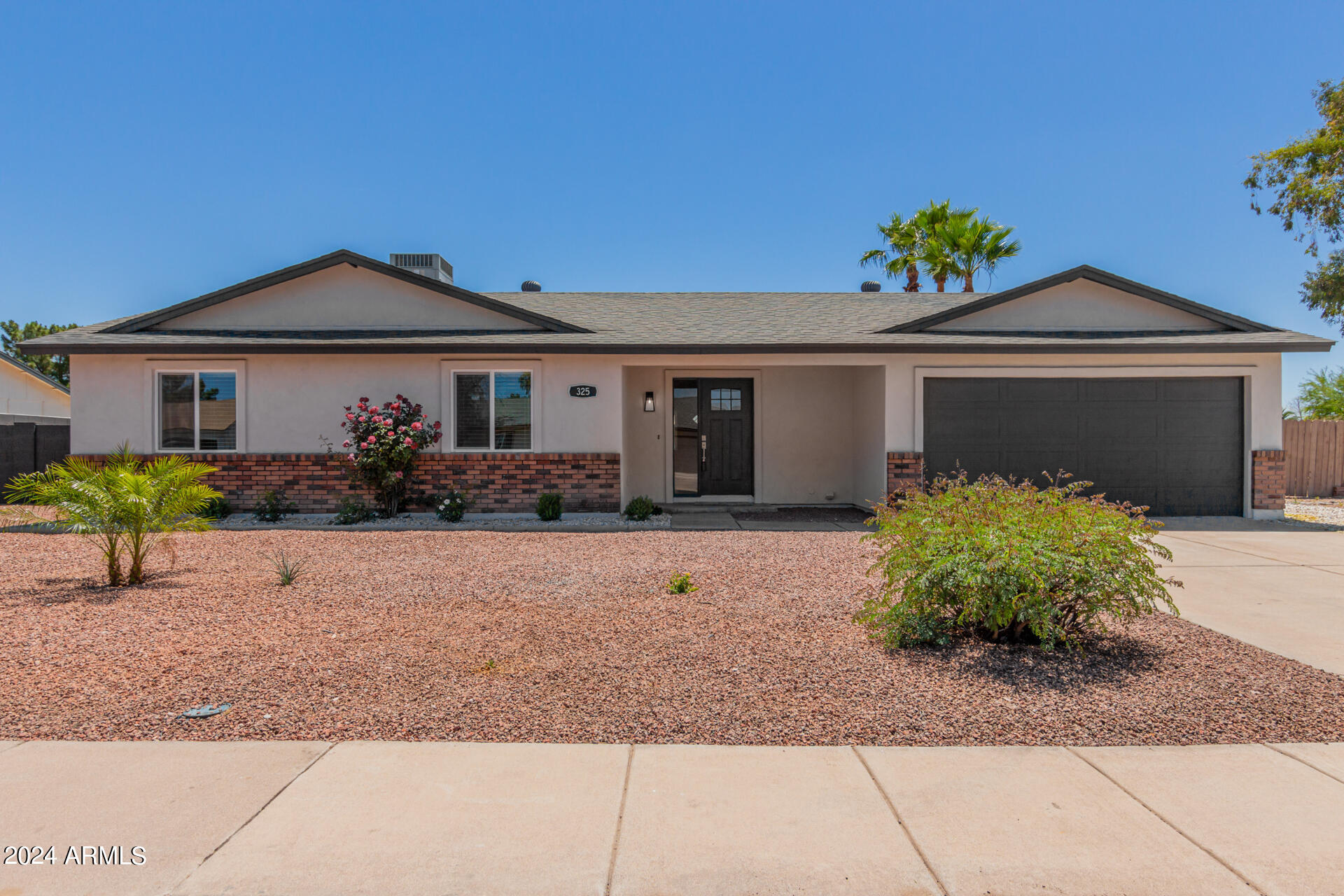 325 W SAN ANGELO Street