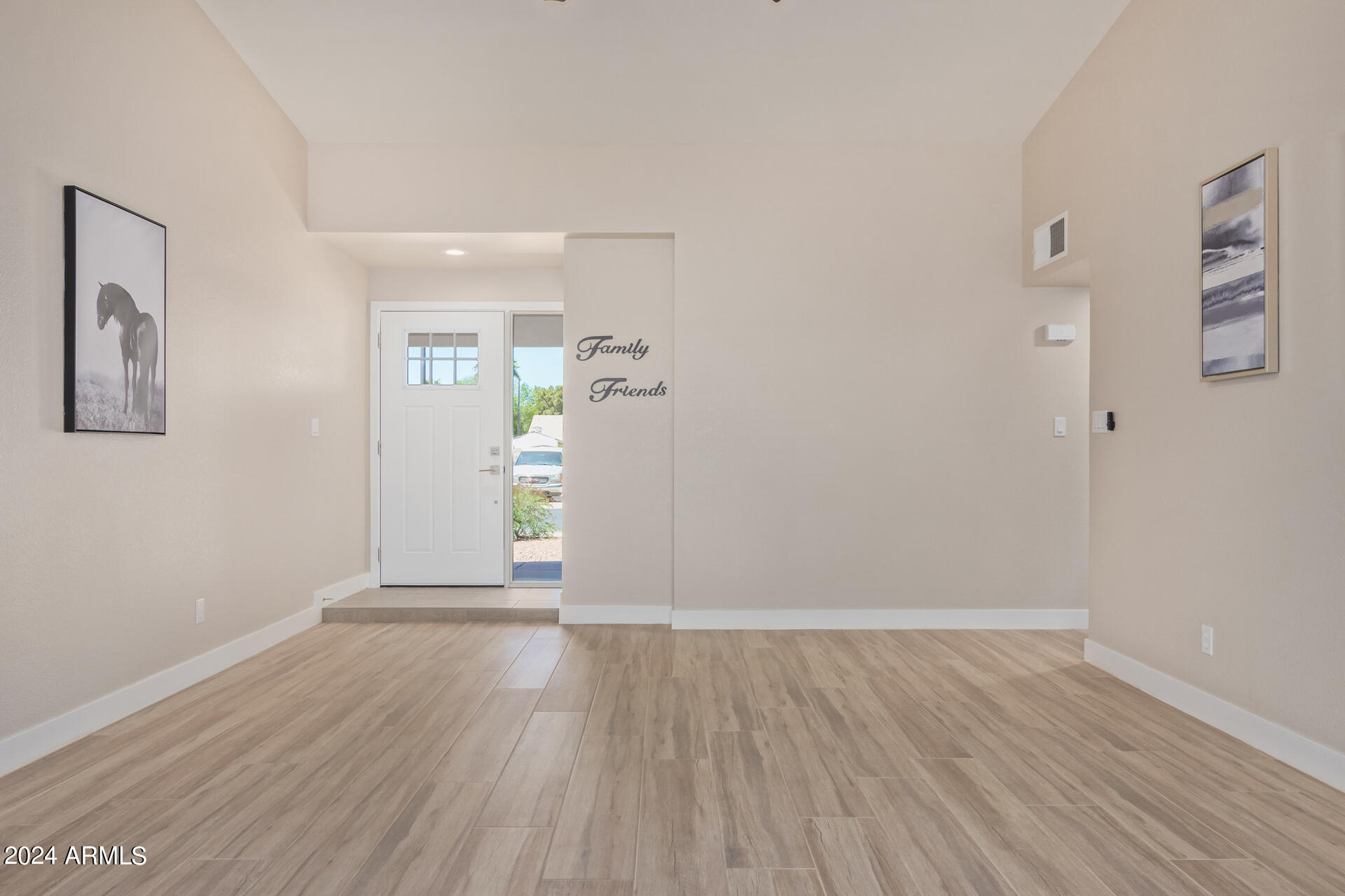 325 W SAN ANGELO Street
