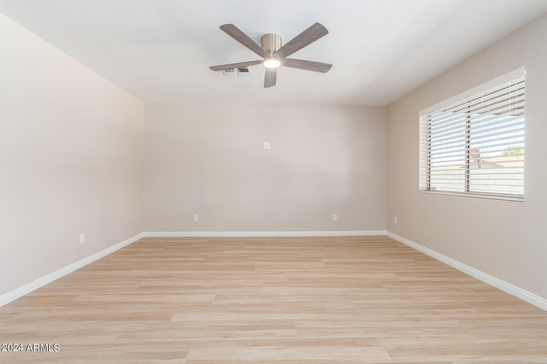 1133 E DENIM Trail