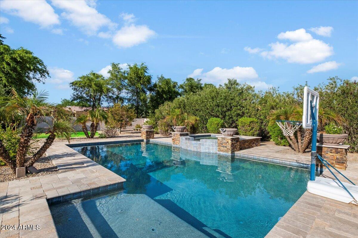 4741 S ROCKWELL Street