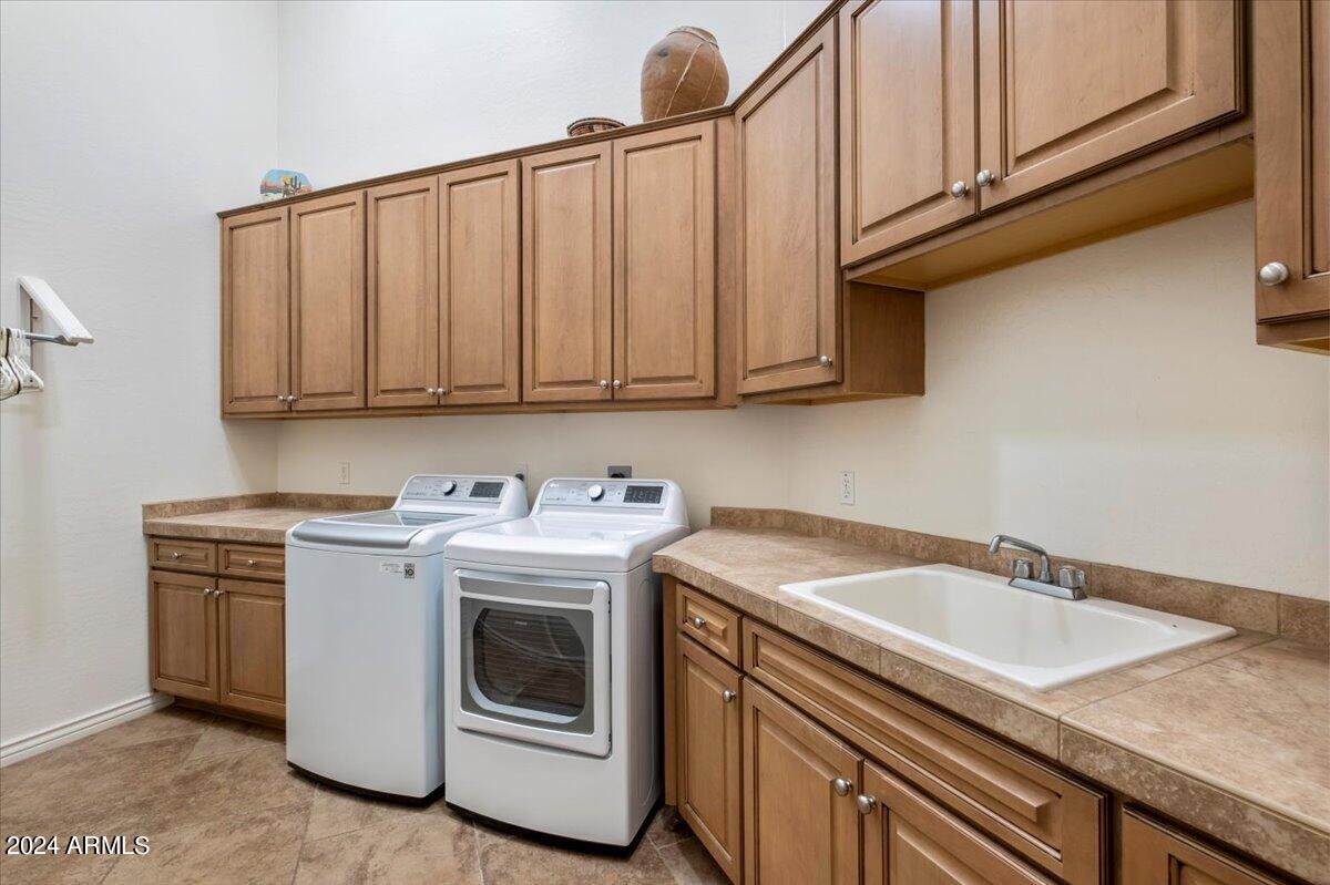 4741 S ROCKWELL Street