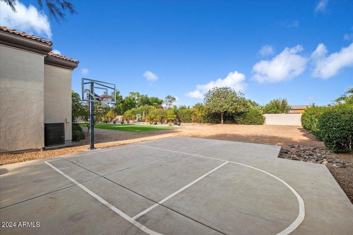 4741 S ROCKWELL Street