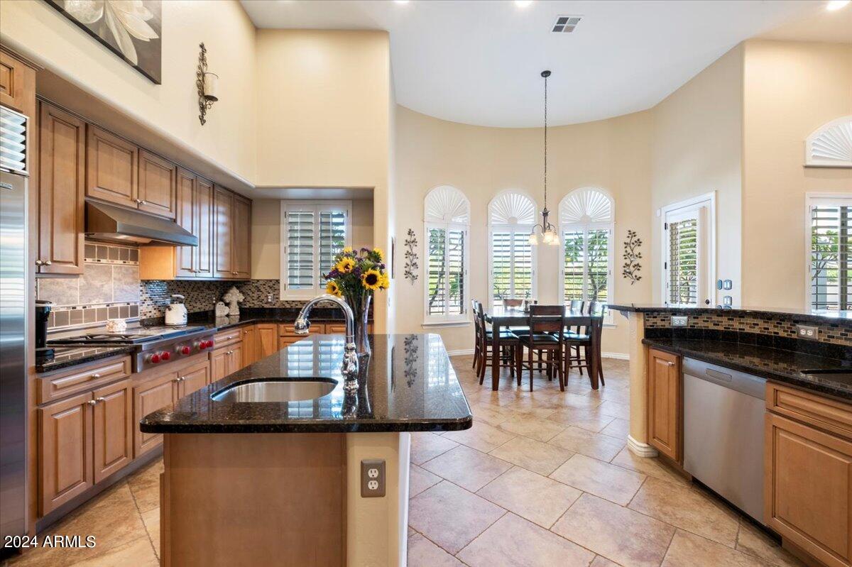 4741 S ROCKWELL Street