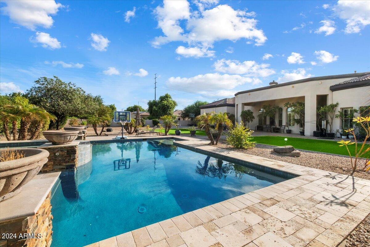 4741 S ROCKWELL Street