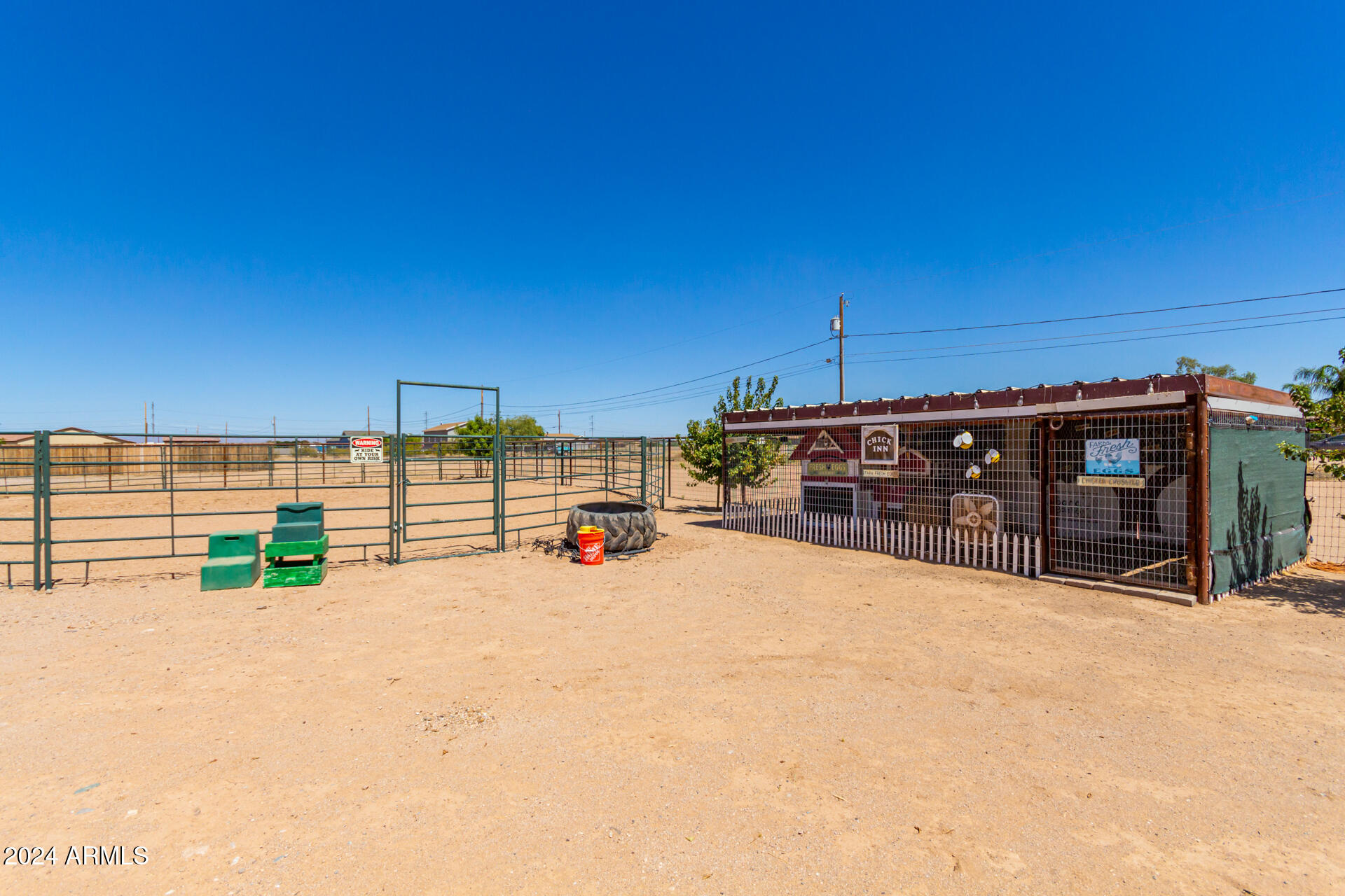 6123 E RED BIRD Lane