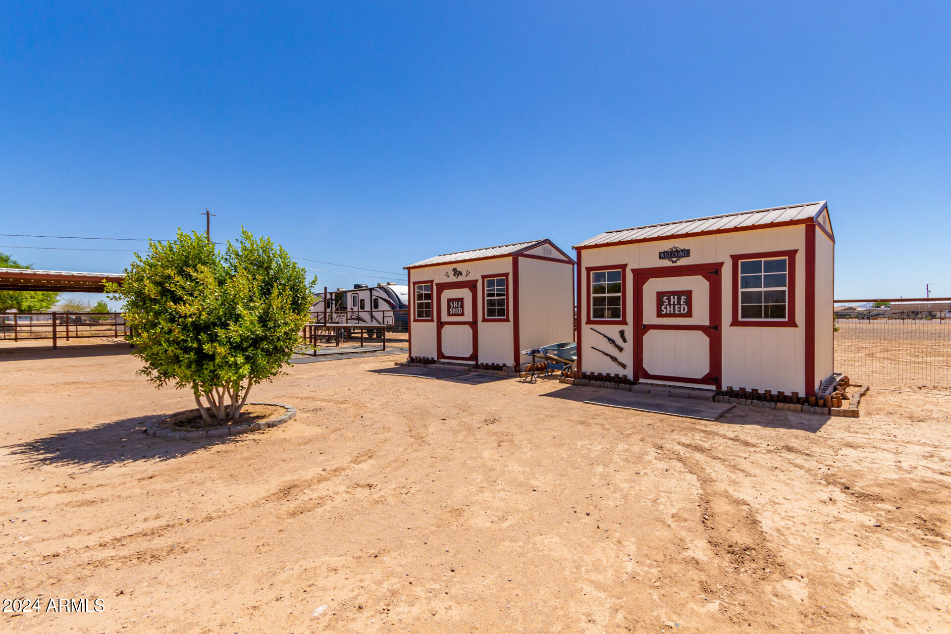 6123 E RED BIRD Lane