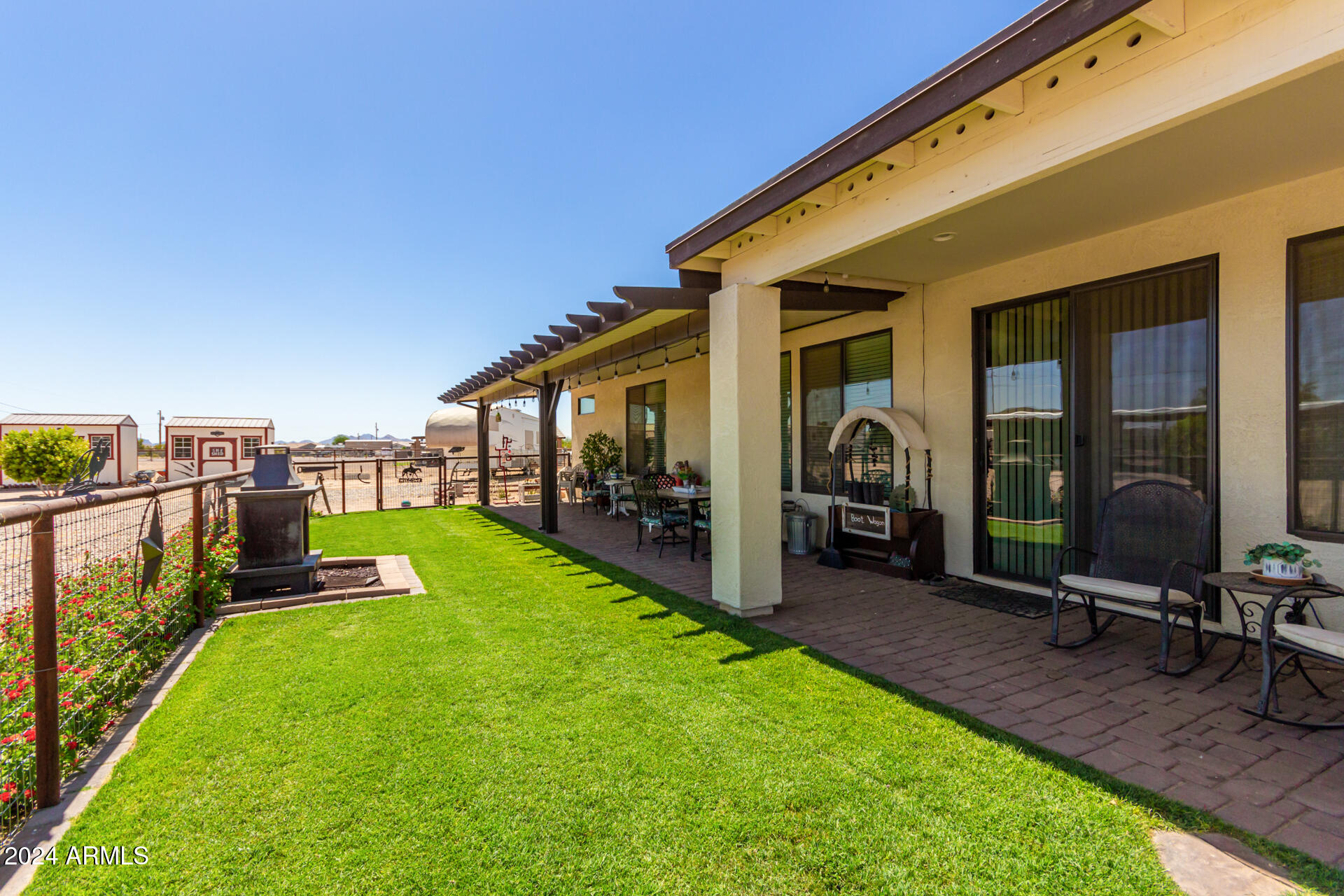 6123 E RED BIRD Lane