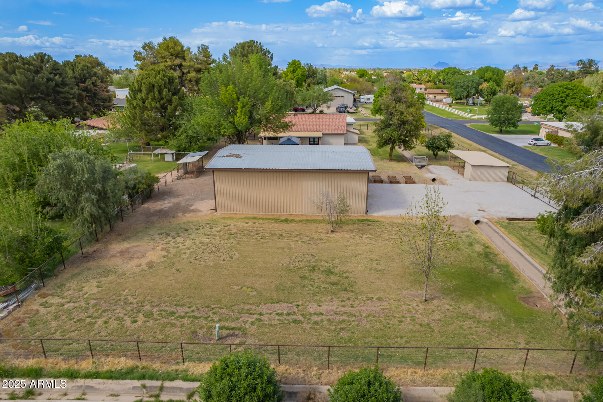 1141 E SAGEBRUSH Street