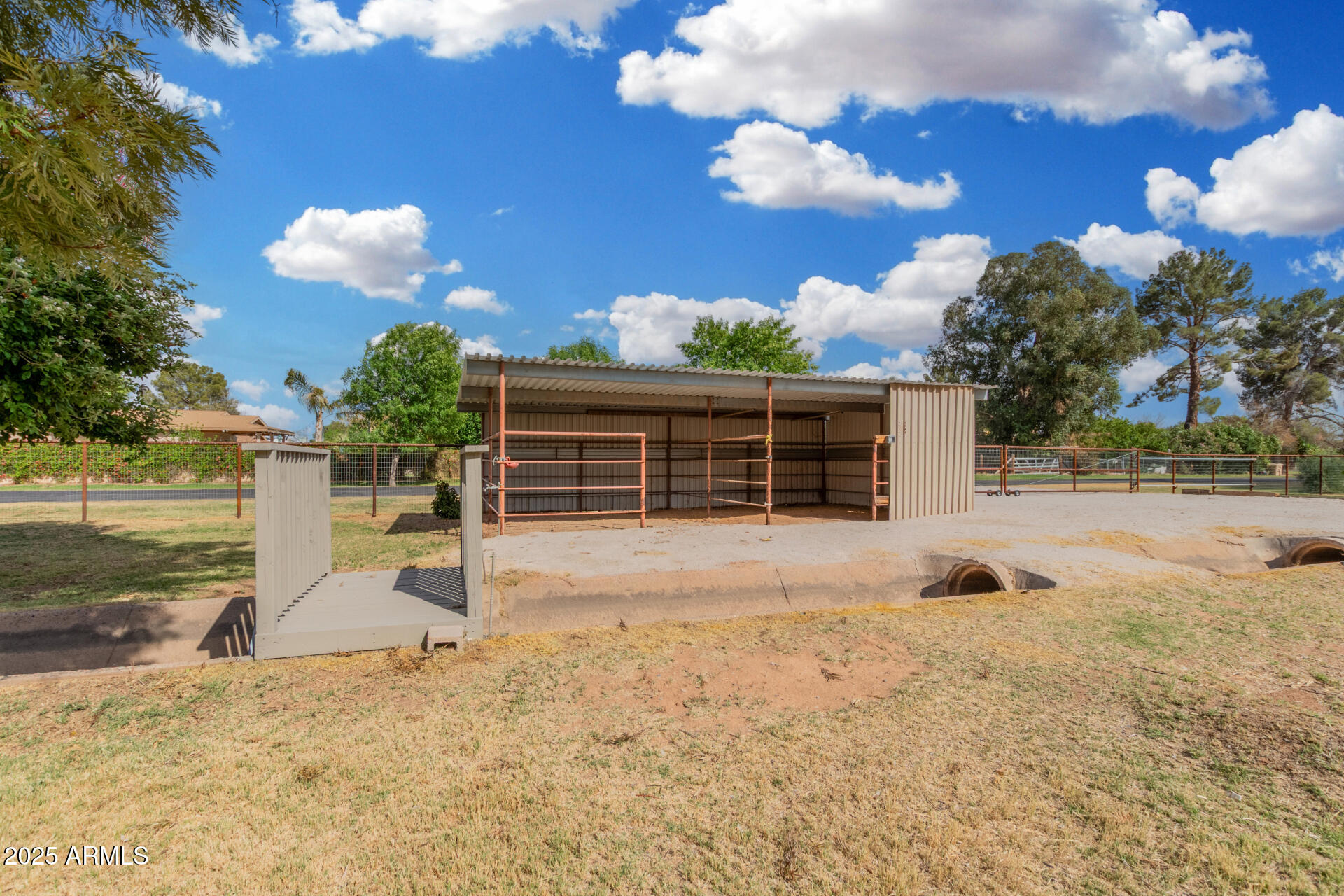 1141 E SAGEBRUSH Street