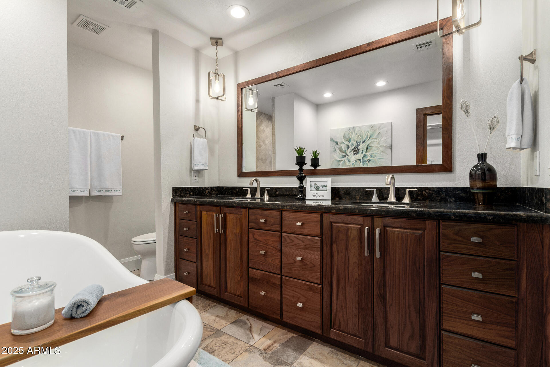 1141 E SAGEBRUSH Street