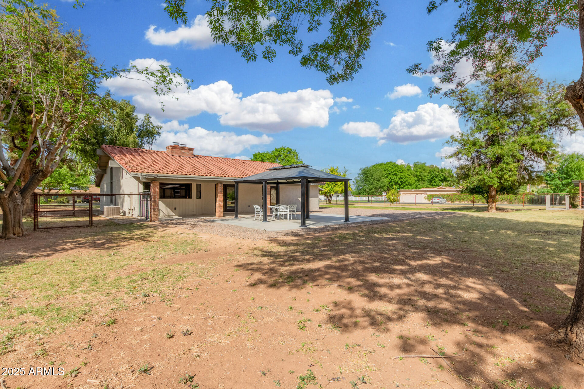 1141 E SAGEBRUSH Street