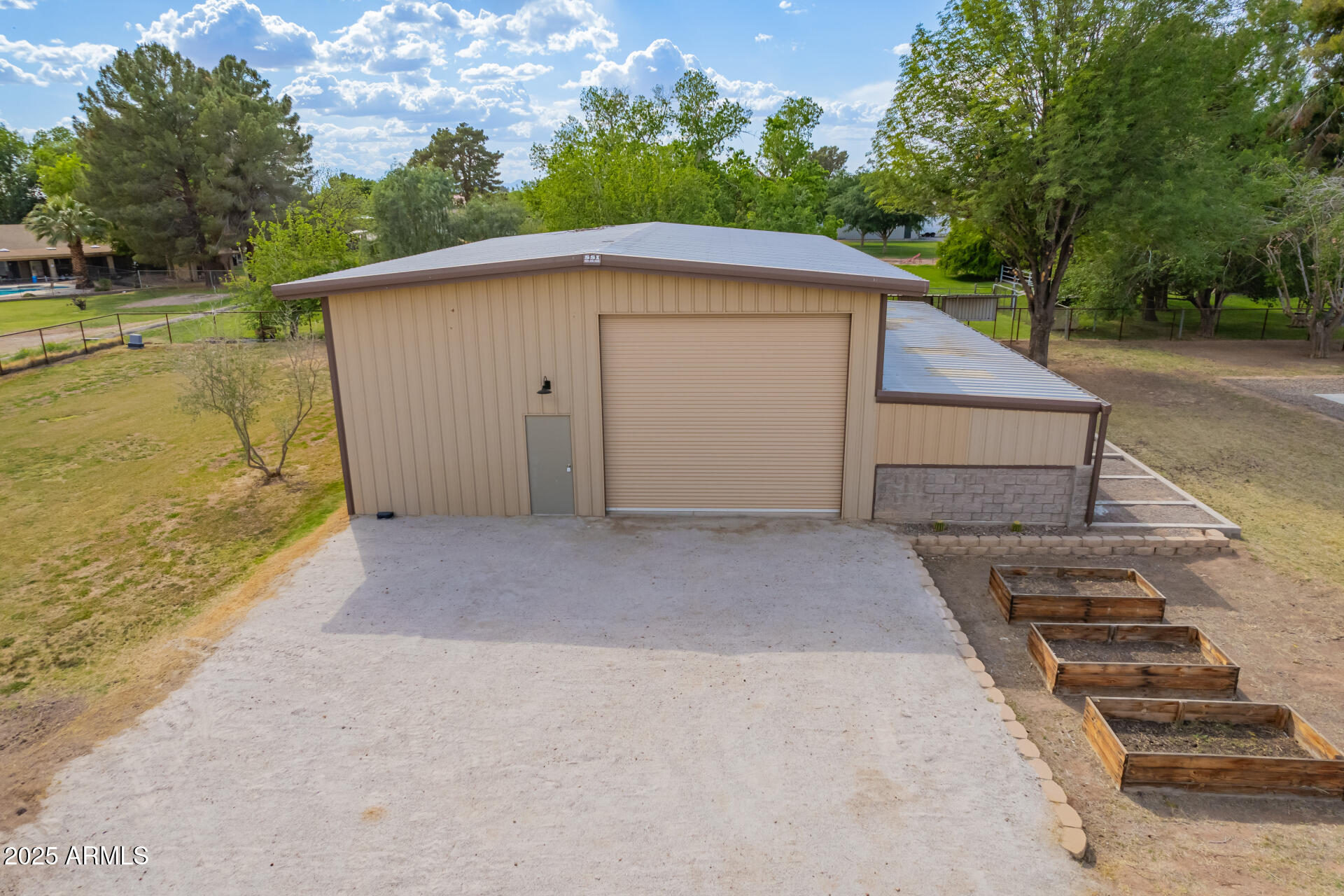 1141 E SAGEBRUSH Street