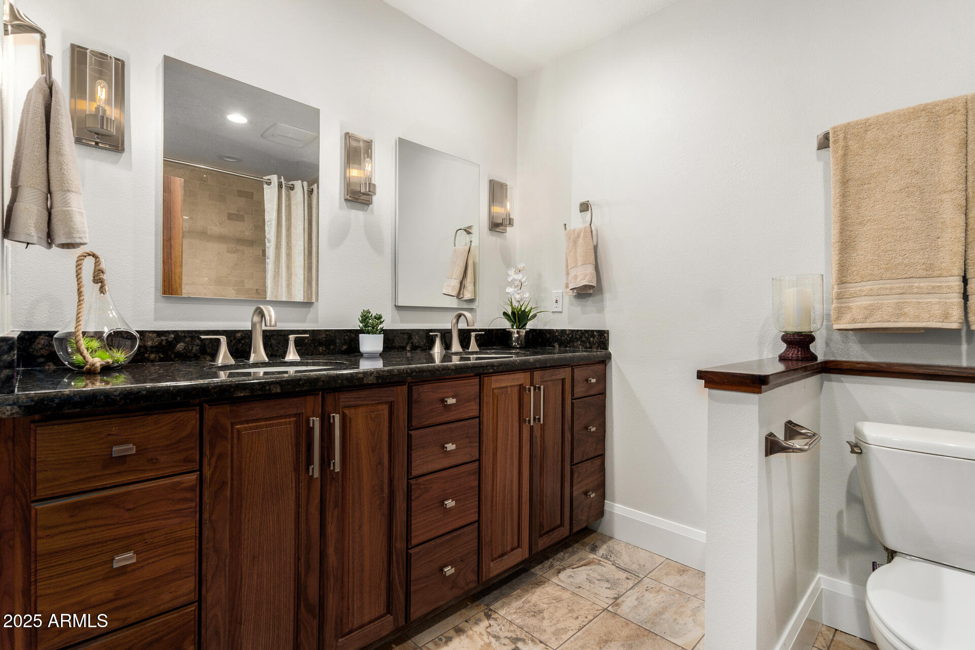 1141 E SAGEBRUSH Street