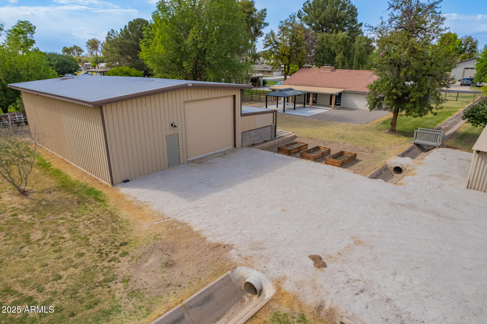 1141 E SAGEBRUSH Street