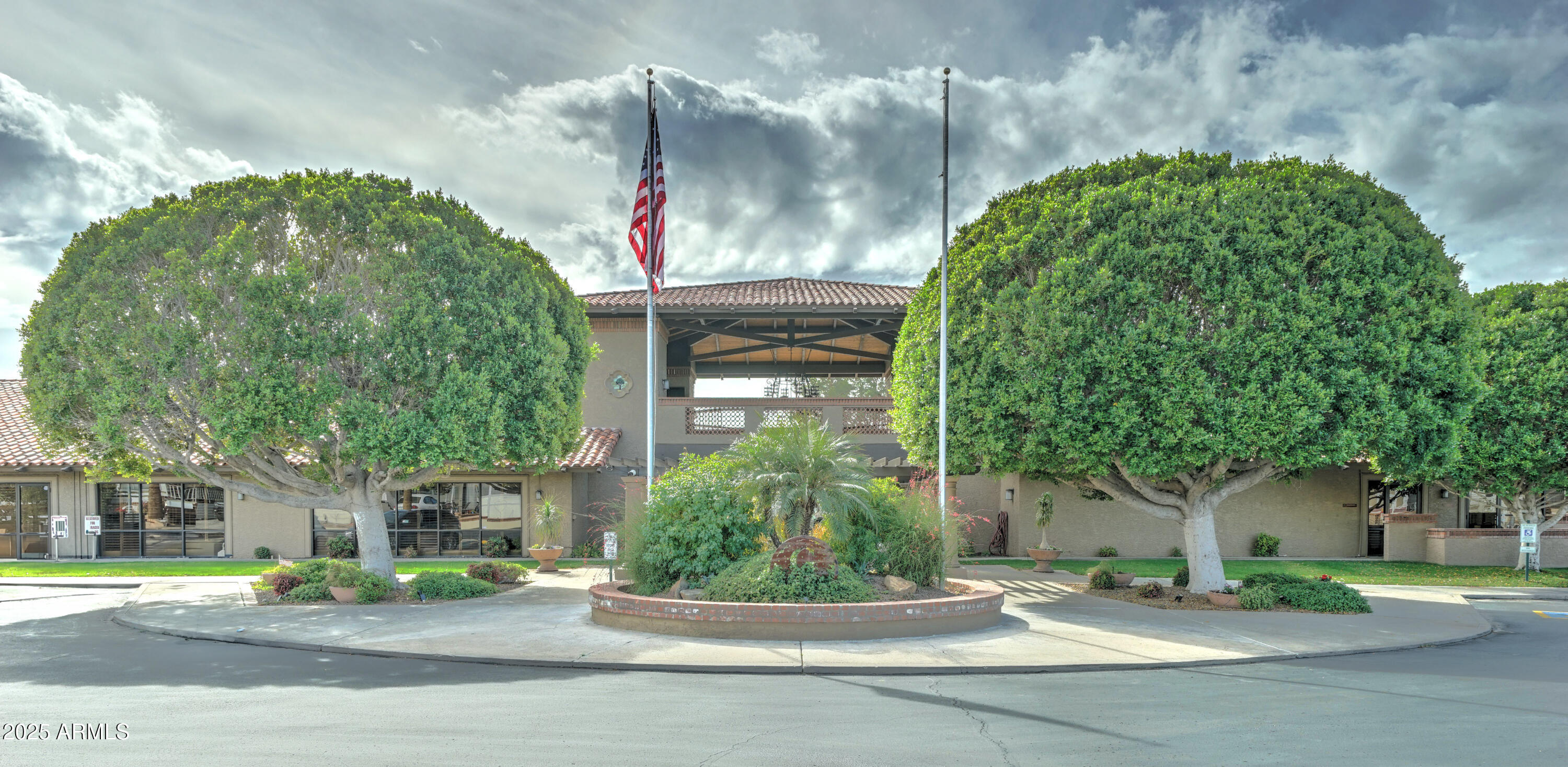 111 S GREENFIELD Road, 670