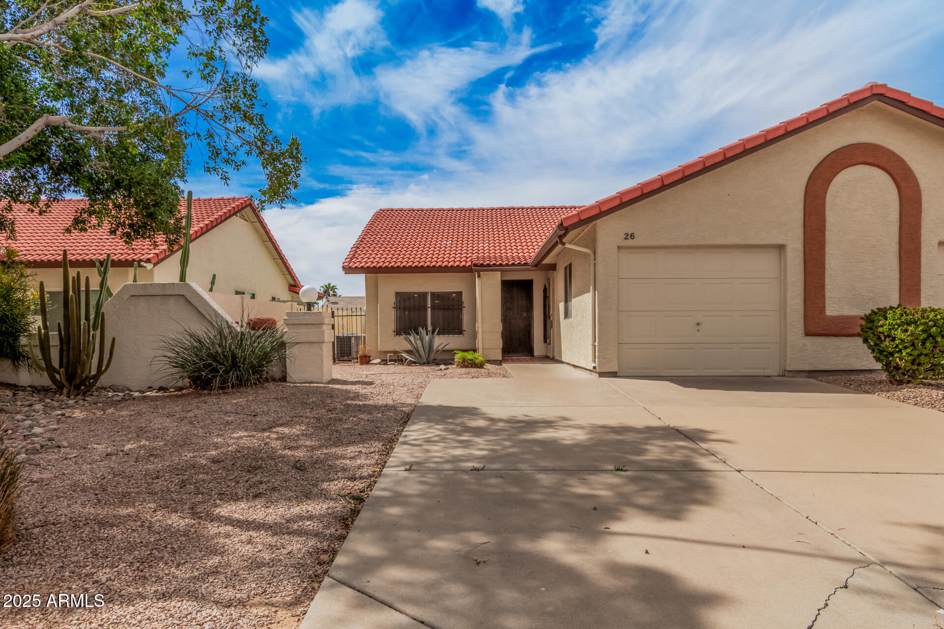 542 S HIGLEY Road, 26