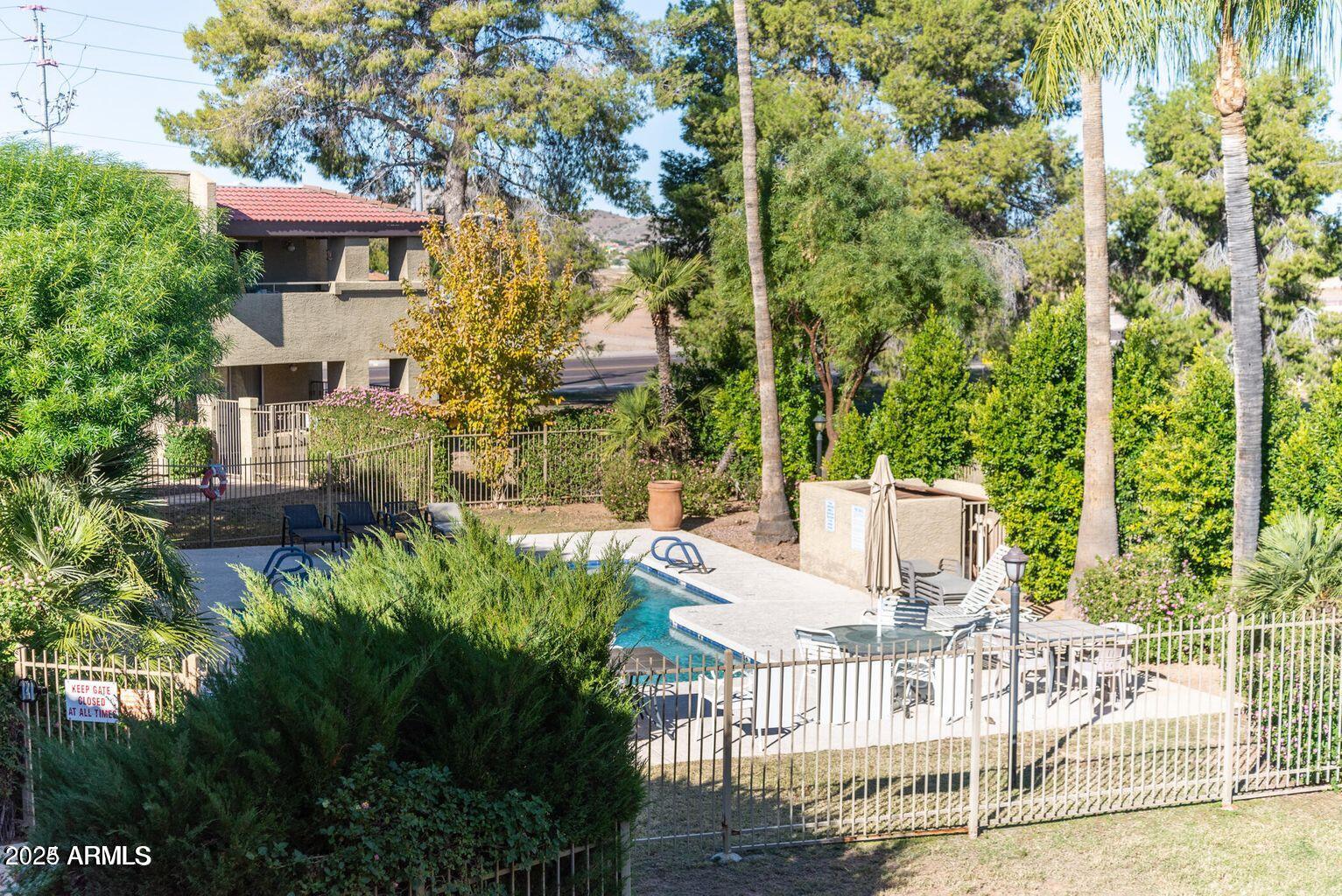 4050 E cactus Road, 208