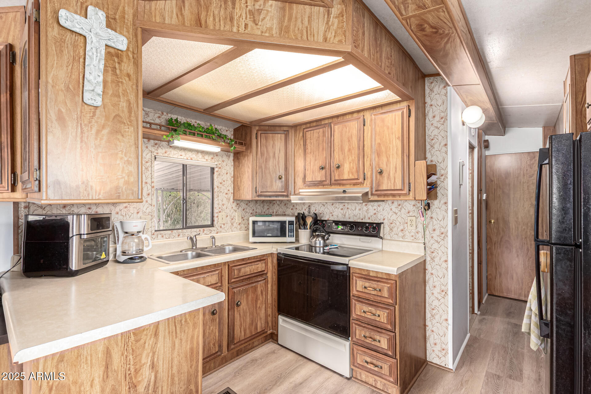 111 S GREENFIELD Road 119