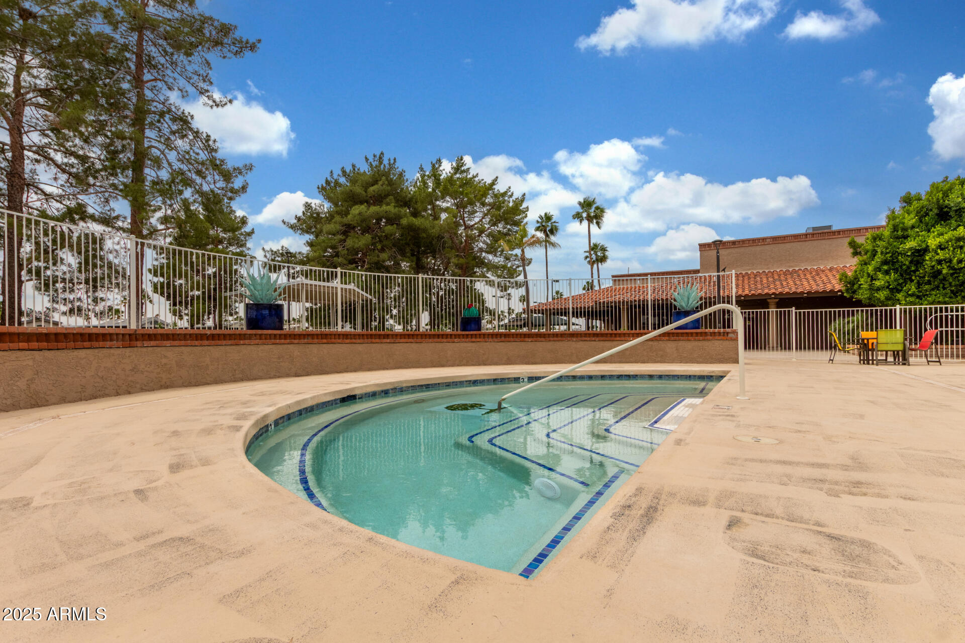 111 S GREENFIELD Road 119