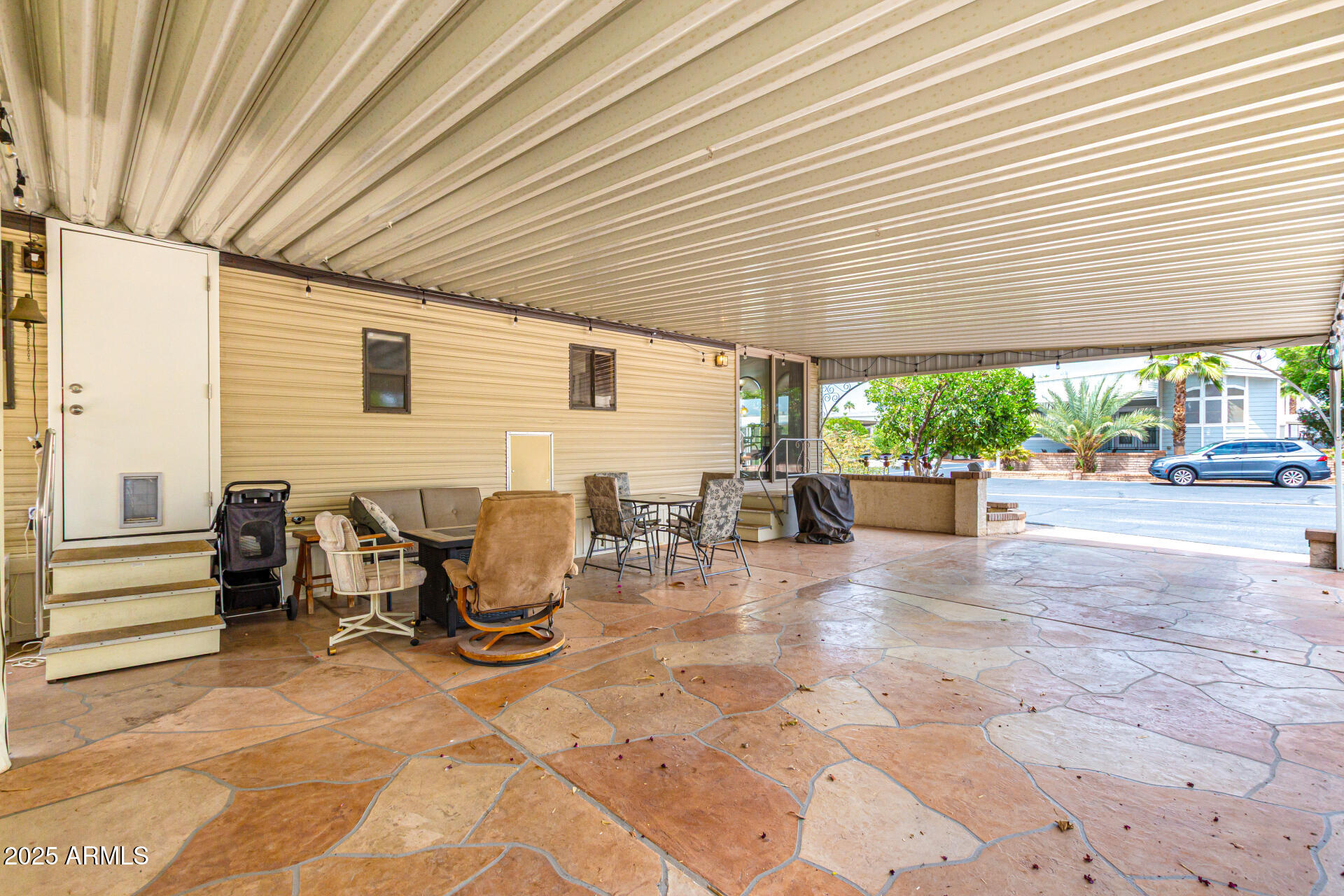 111 S GREENFIELD Road 119