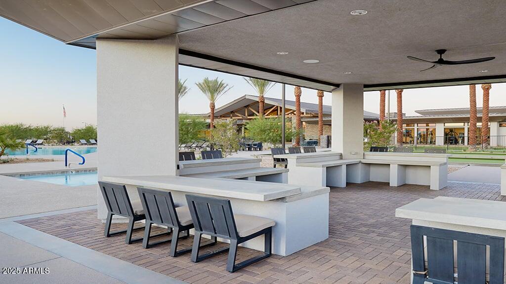 1412 W SONOQUI Boulevard