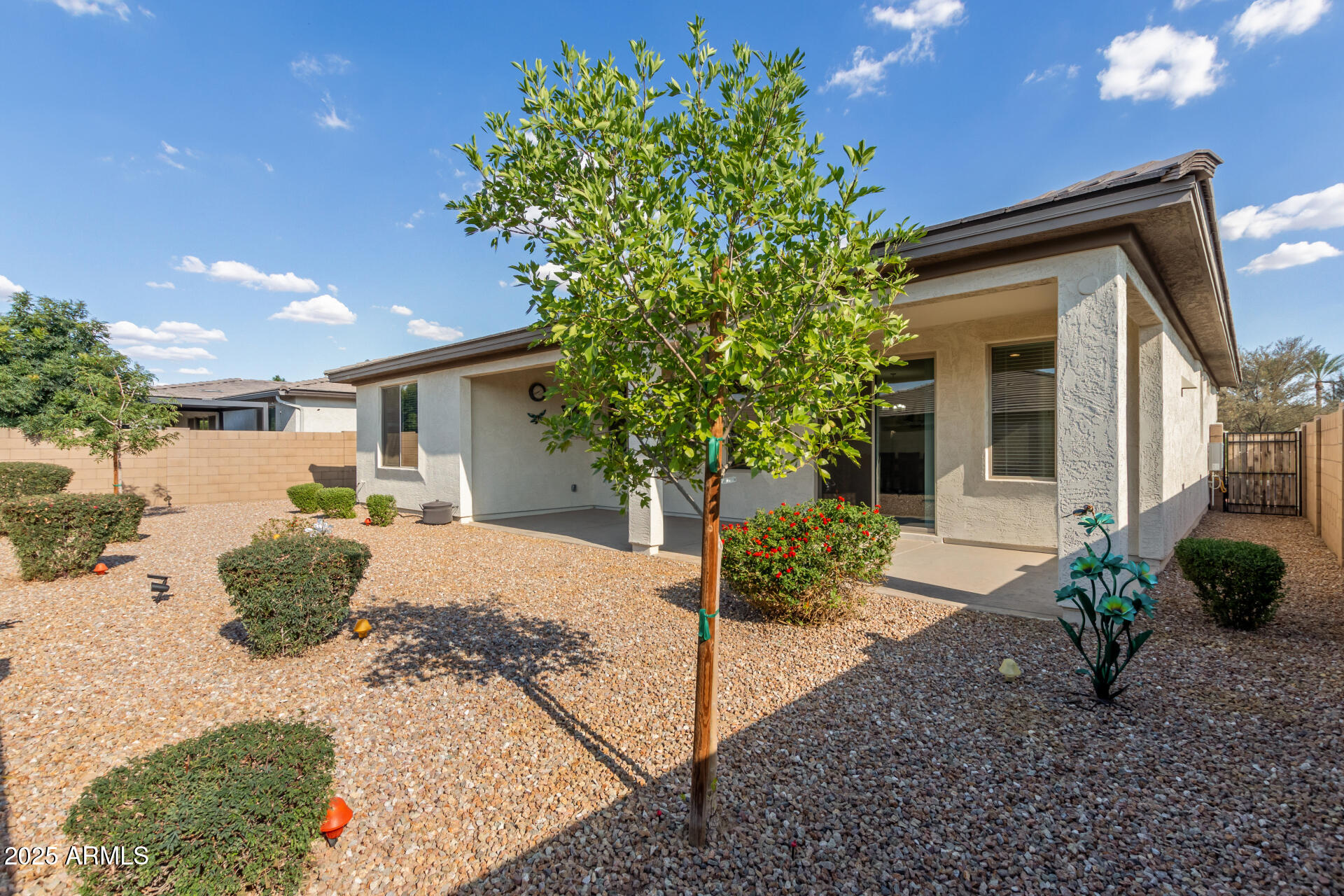 1412 W SONOQUI Boulevard