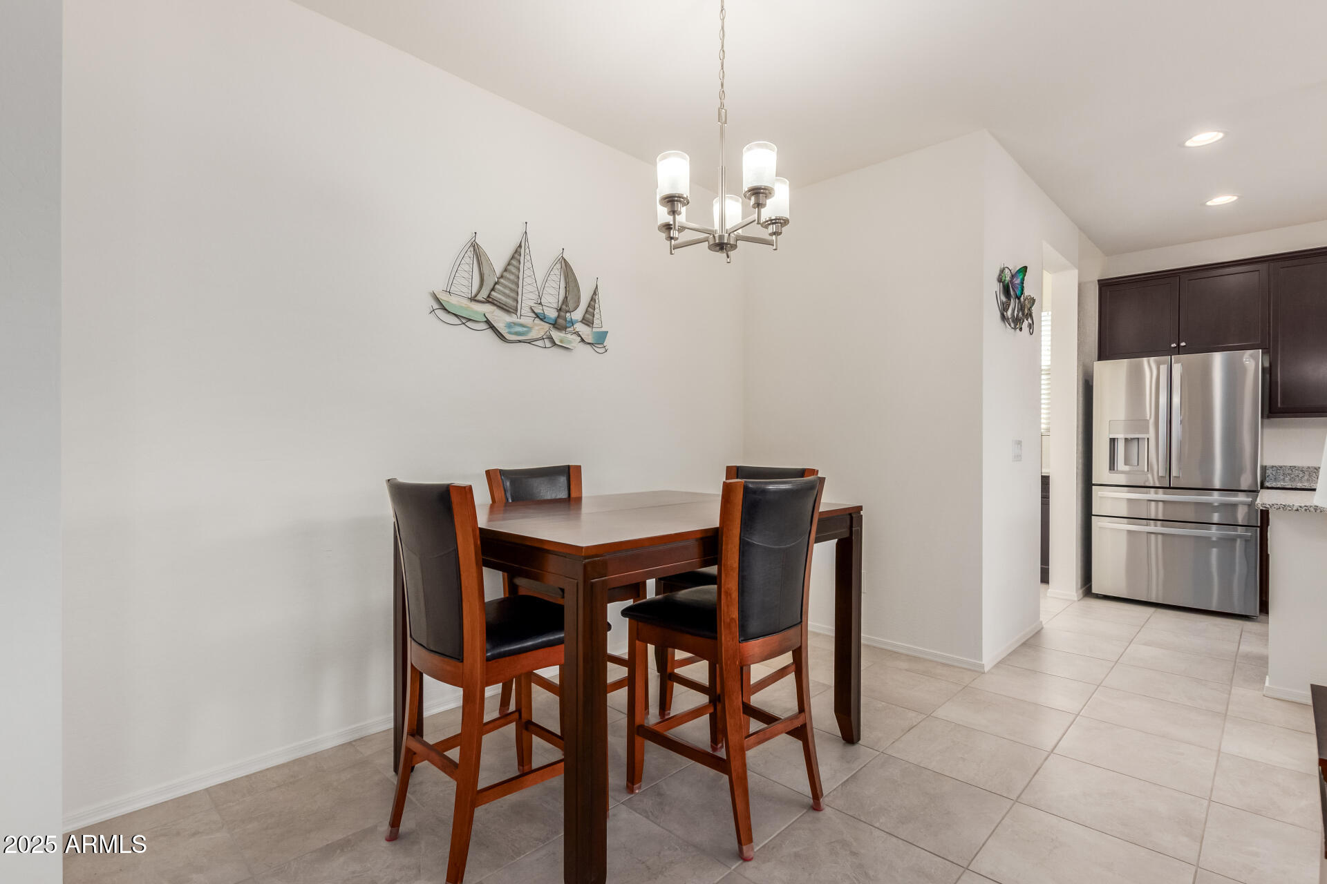 1412 W SONOQUI Boulevard