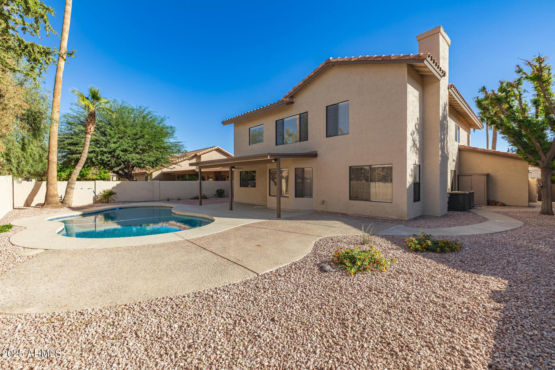 1526 W SEA HAZE Drive