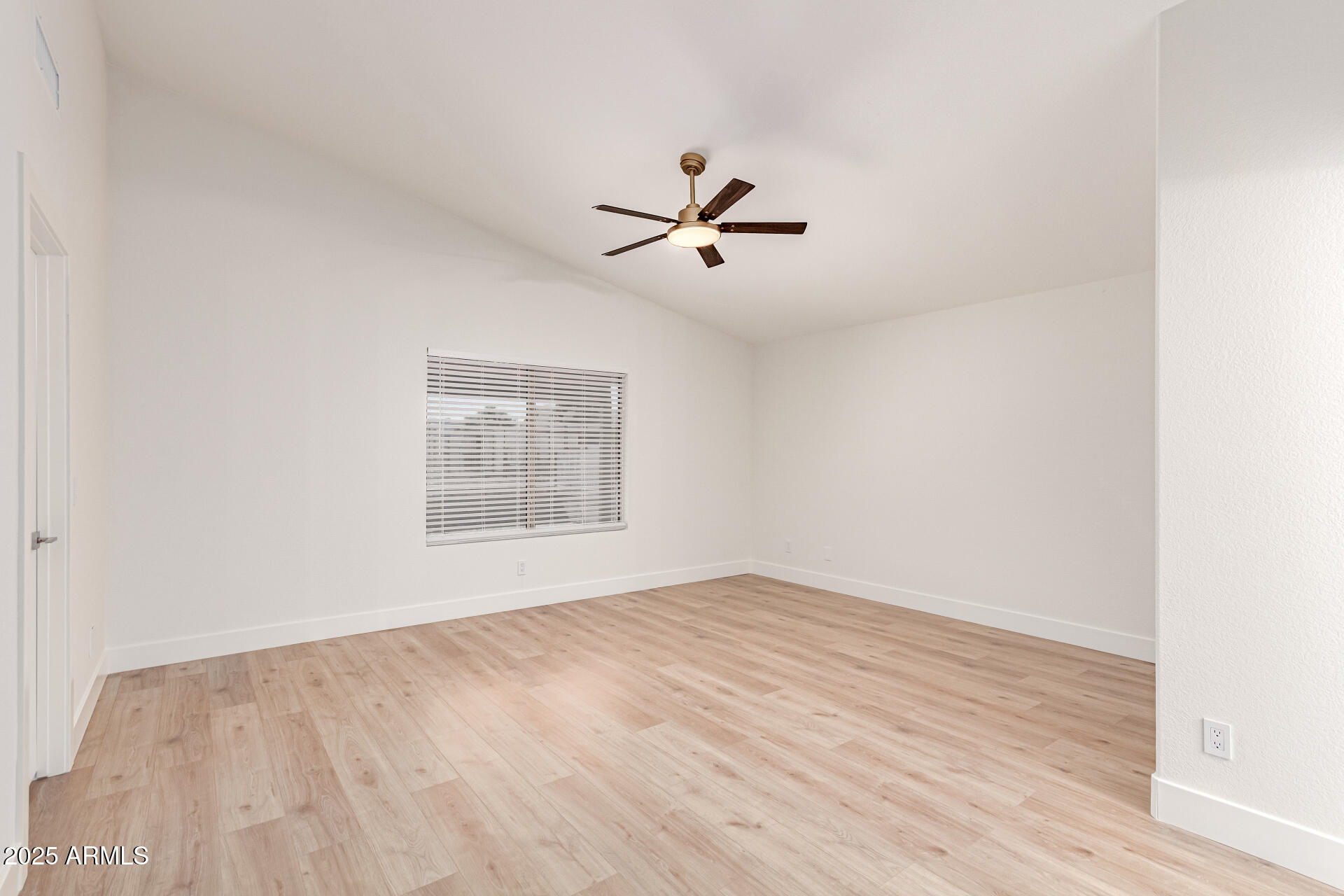 19119 E SUNNYDALE Drive