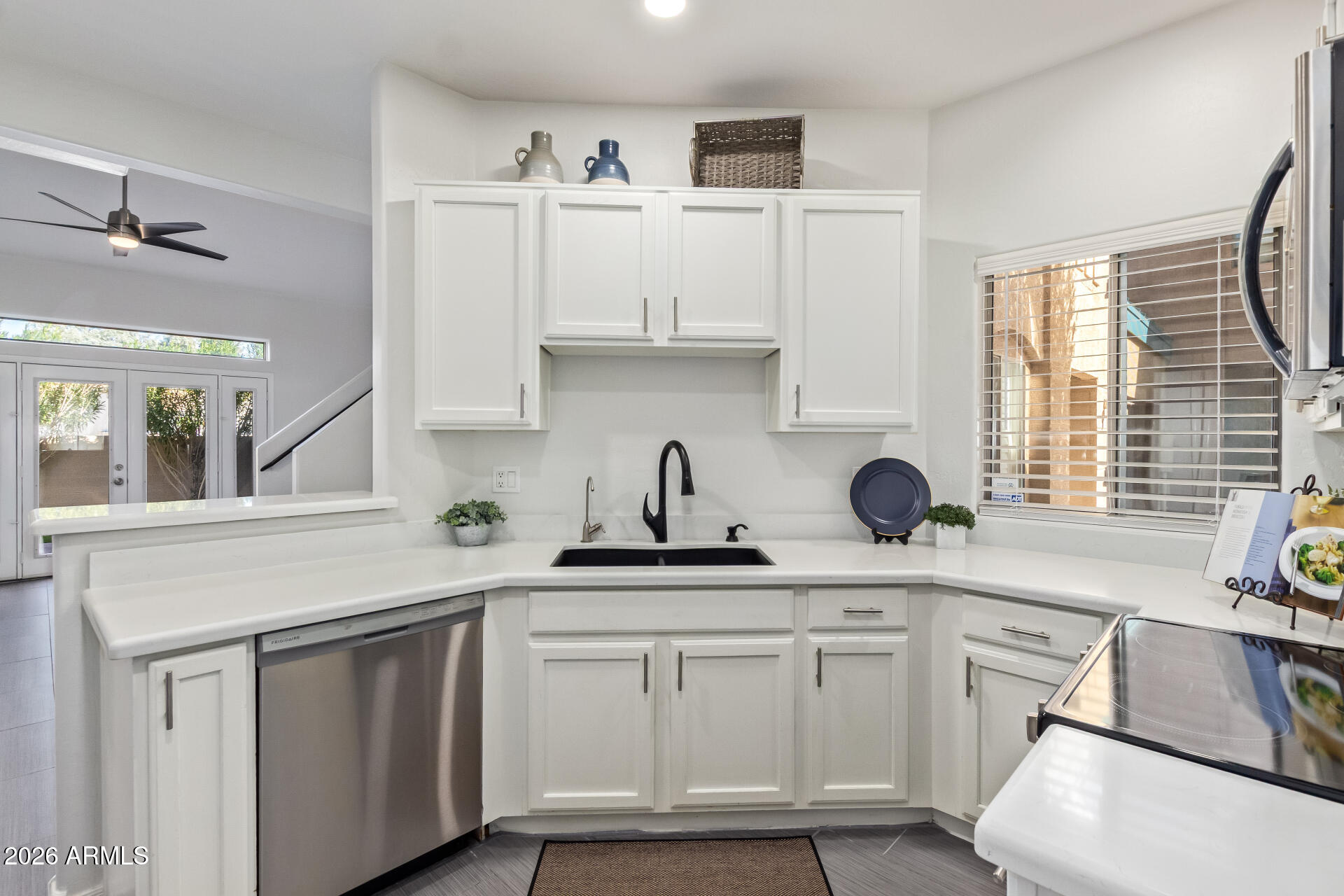 1015 S VAL VISTA Drive 34