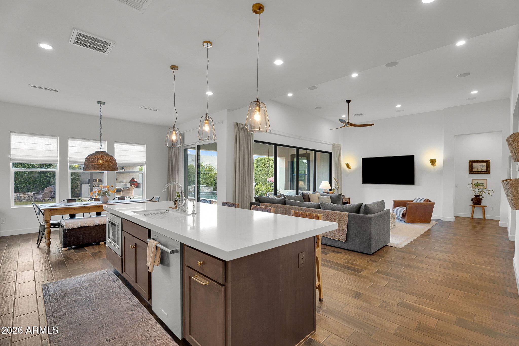 21961 E VIA DE ARBOLES Street