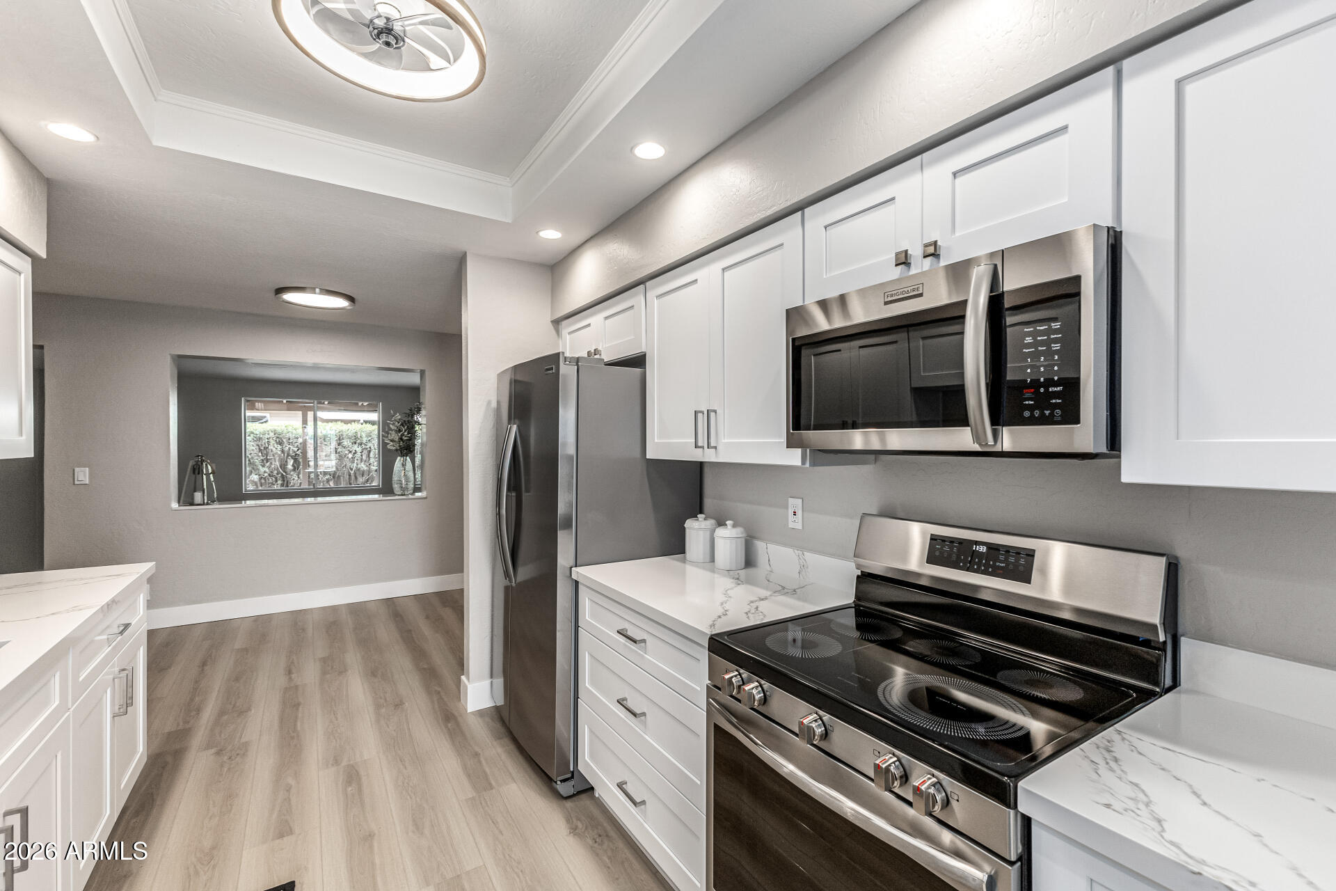 4632 E ESCONDIDO Avenue