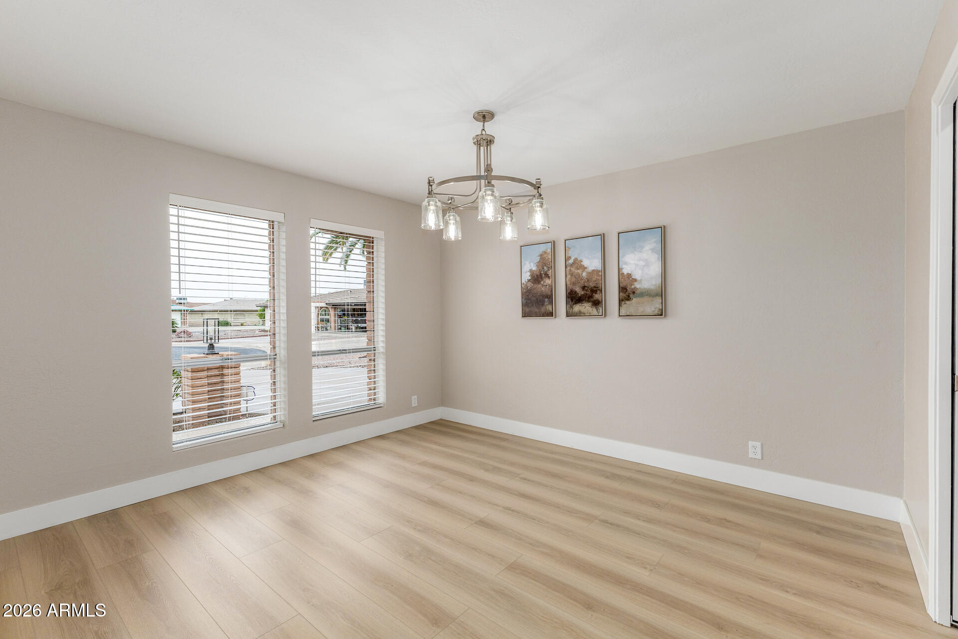 4632 E ESCONDIDO Avenue