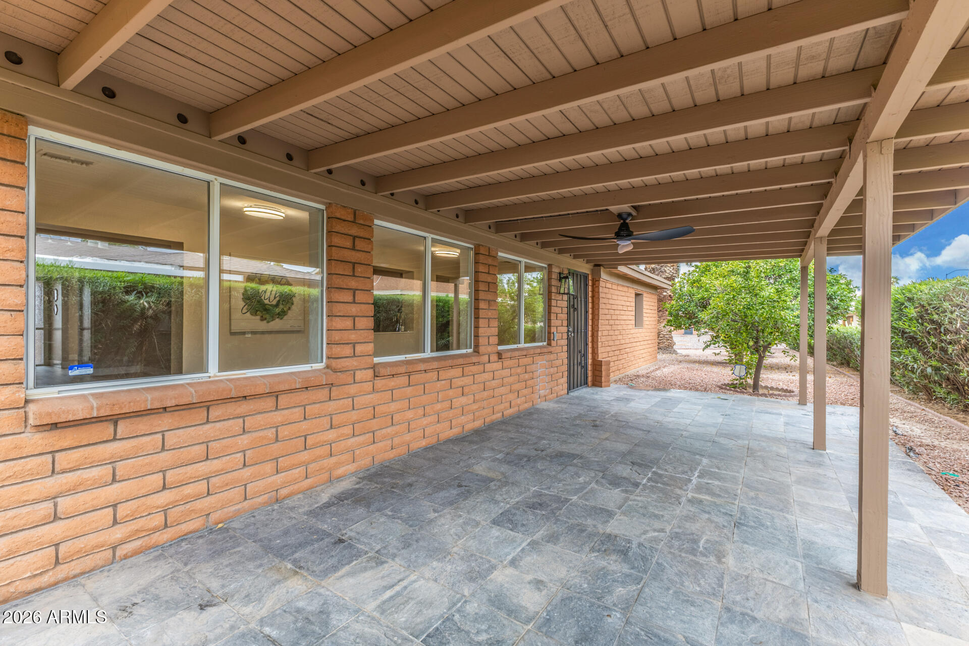 4632 E ESCONDIDO Avenue