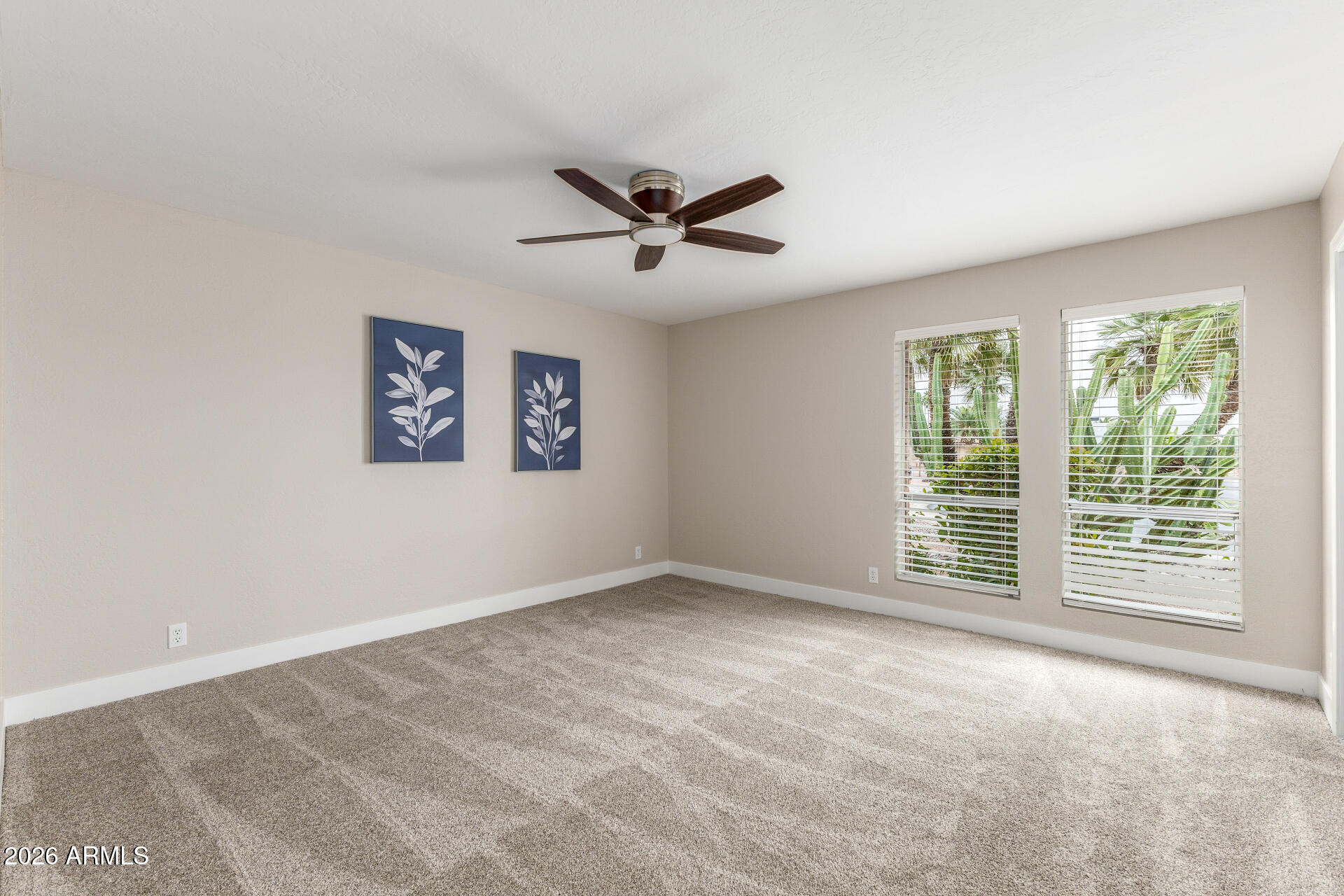 4632 E ESCONDIDO Avenue