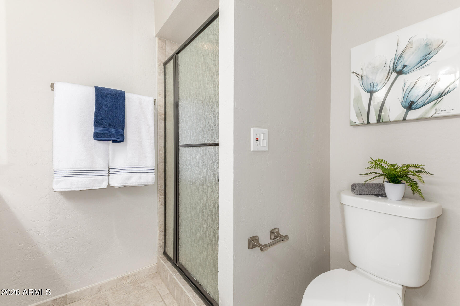 4632 E ESCONDIDO Avenue