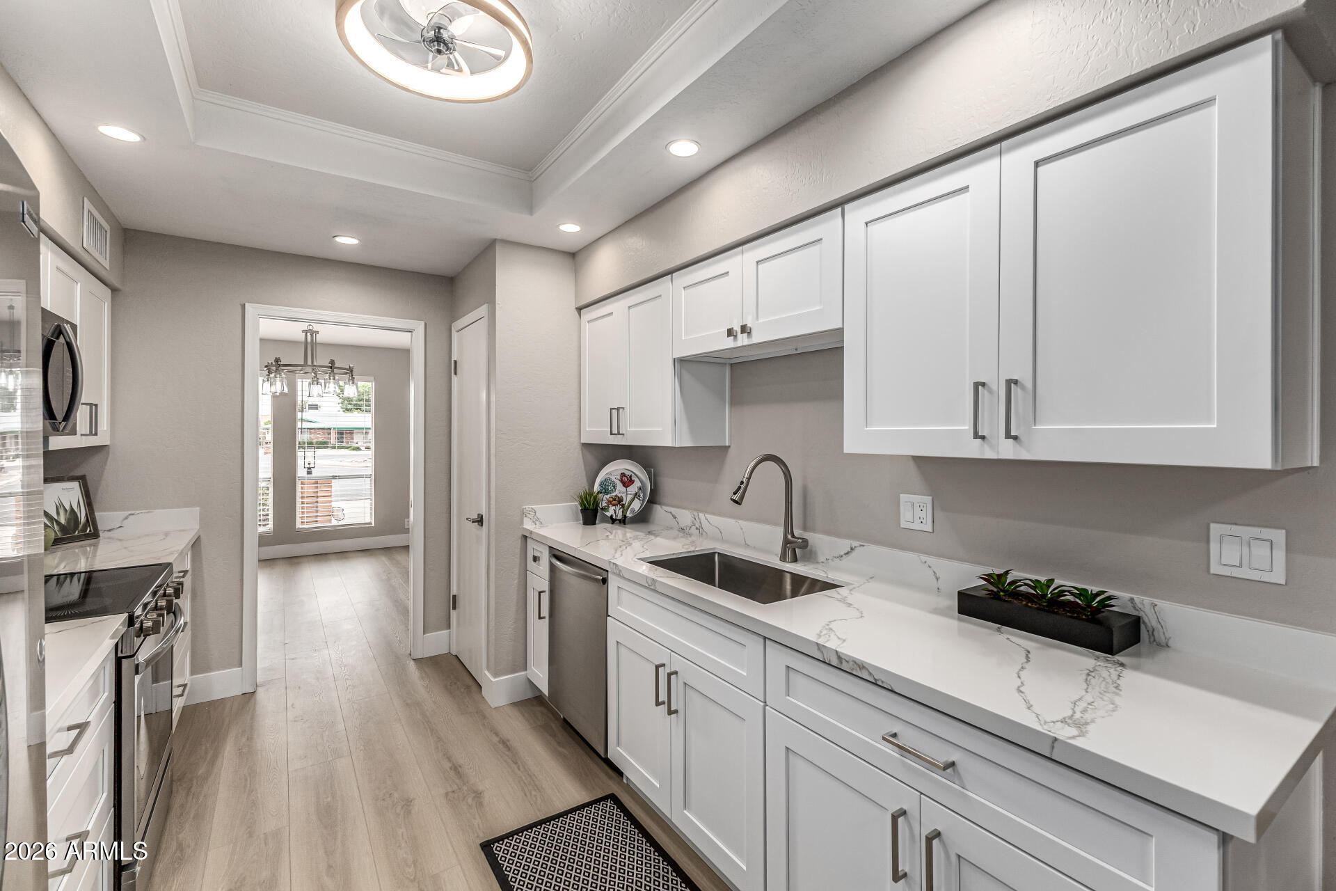 4632 E ESCONDIDO Avenue