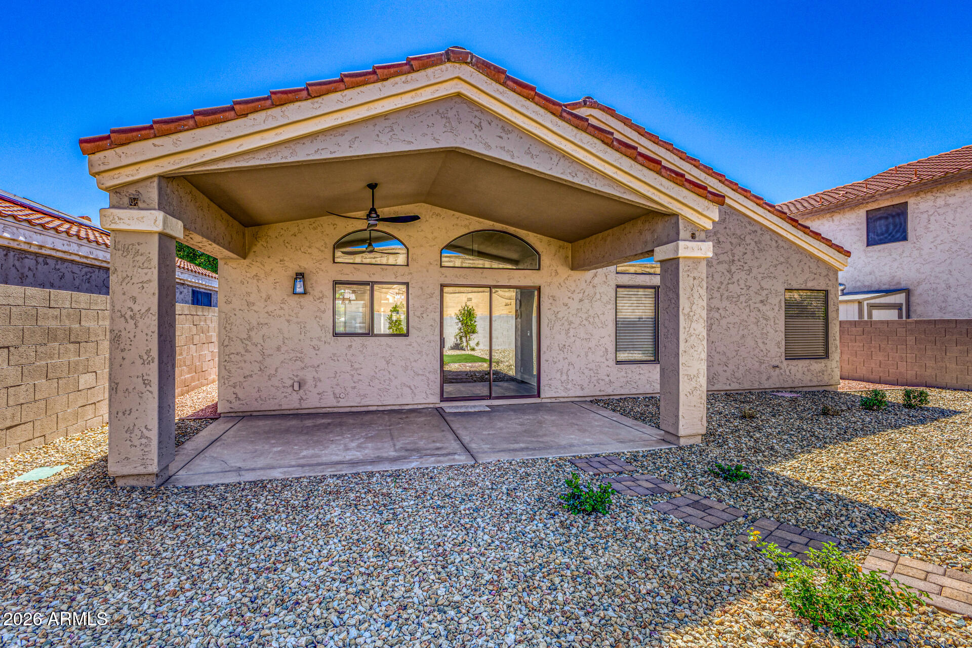 3718 E ISABELLA Avenue