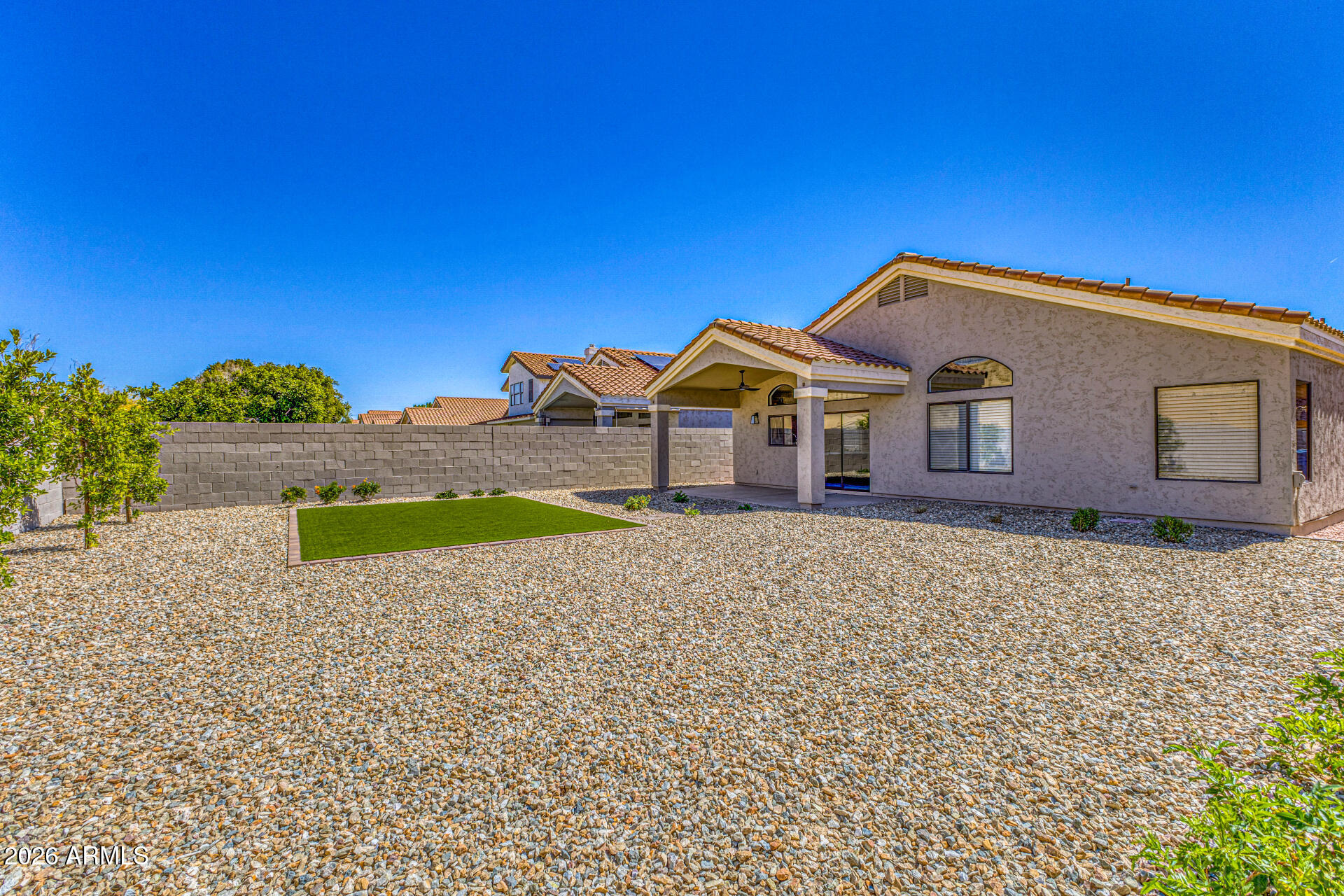 3718 E ISABELLA Avenue