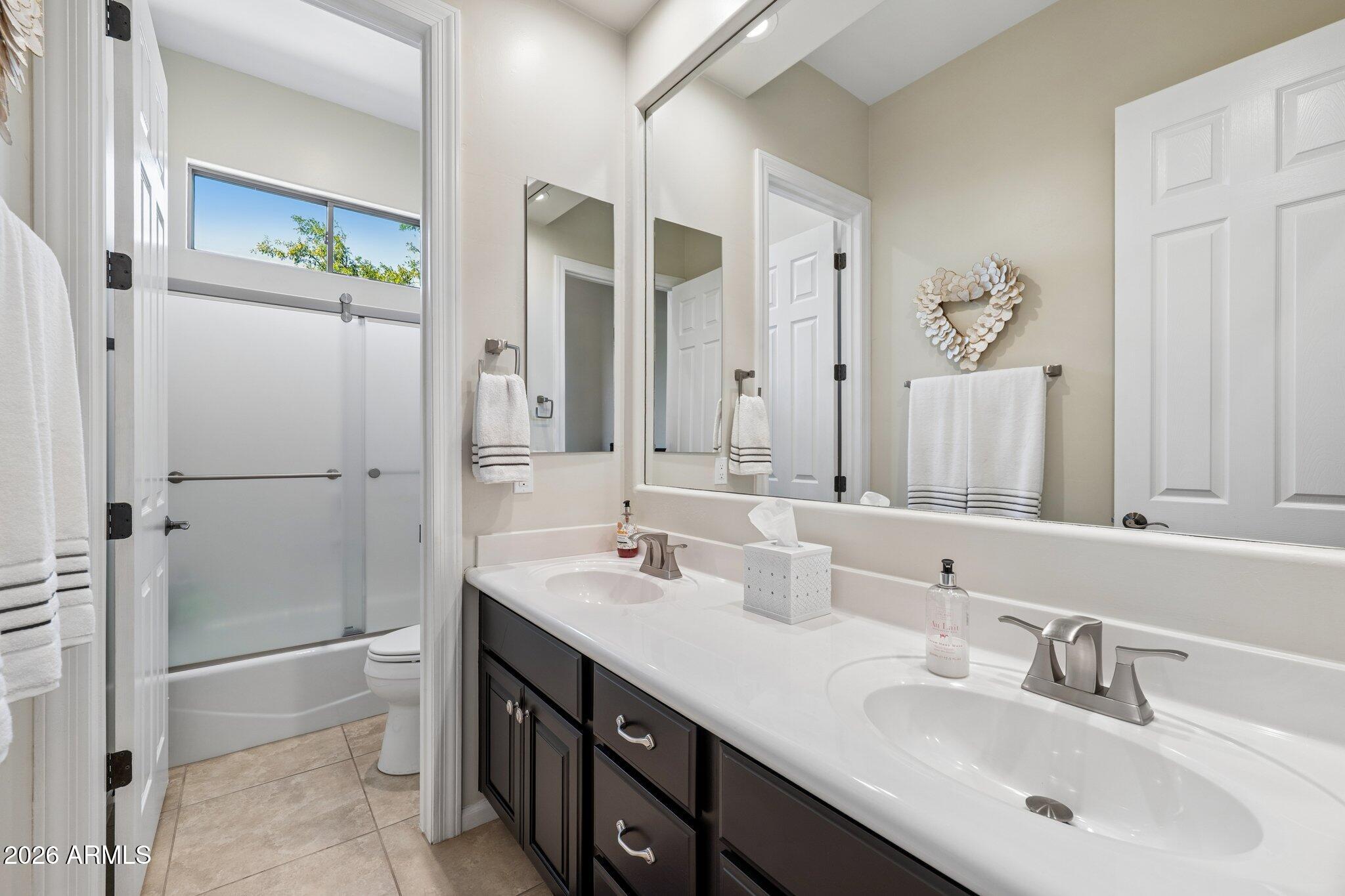 2649 N LAYTON Circle