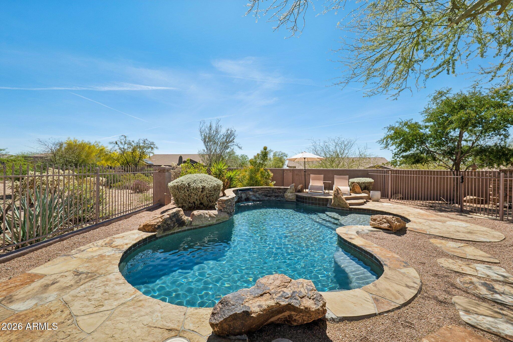 2649 N LAYTON Circle