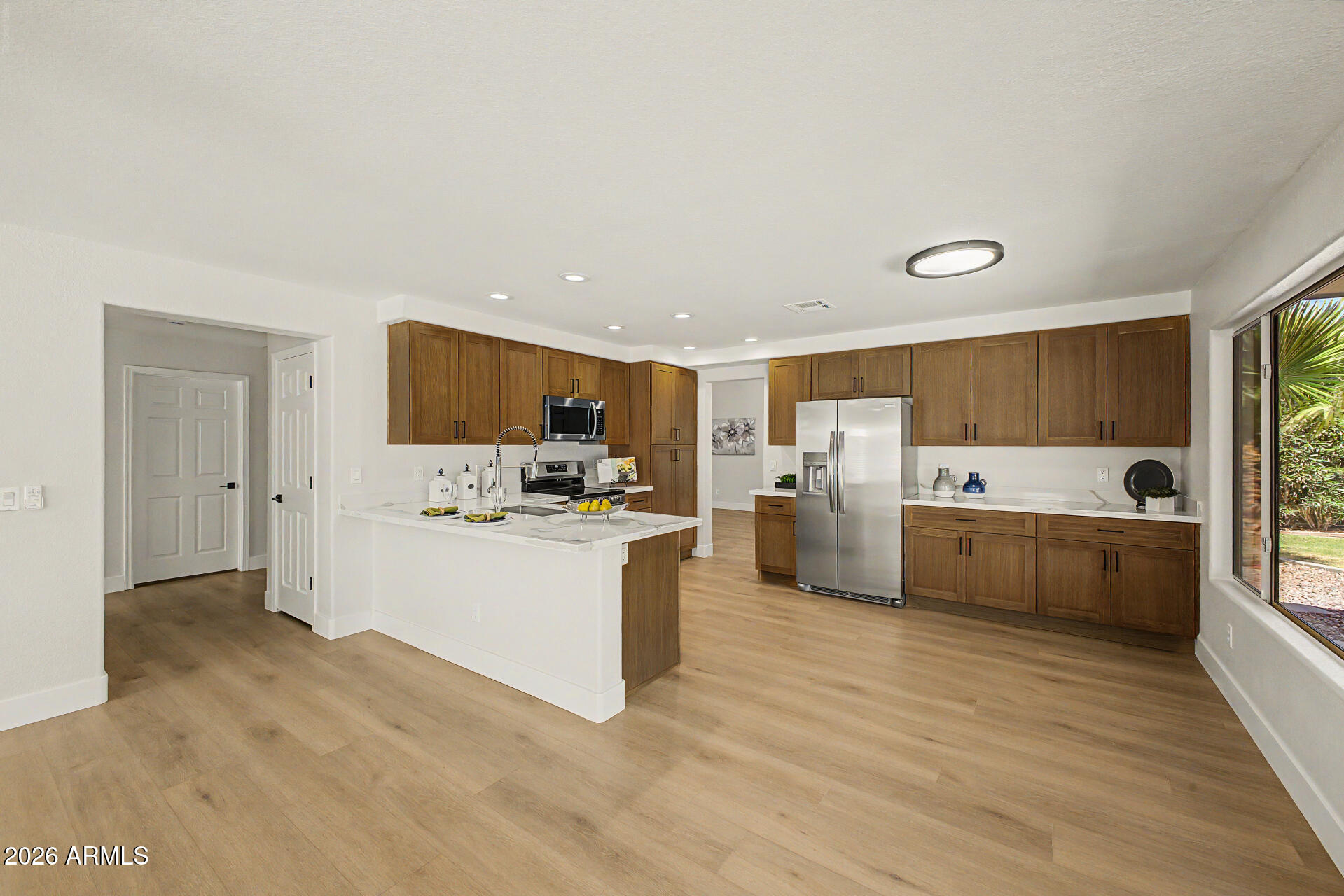 1743 E REDFIELD Road